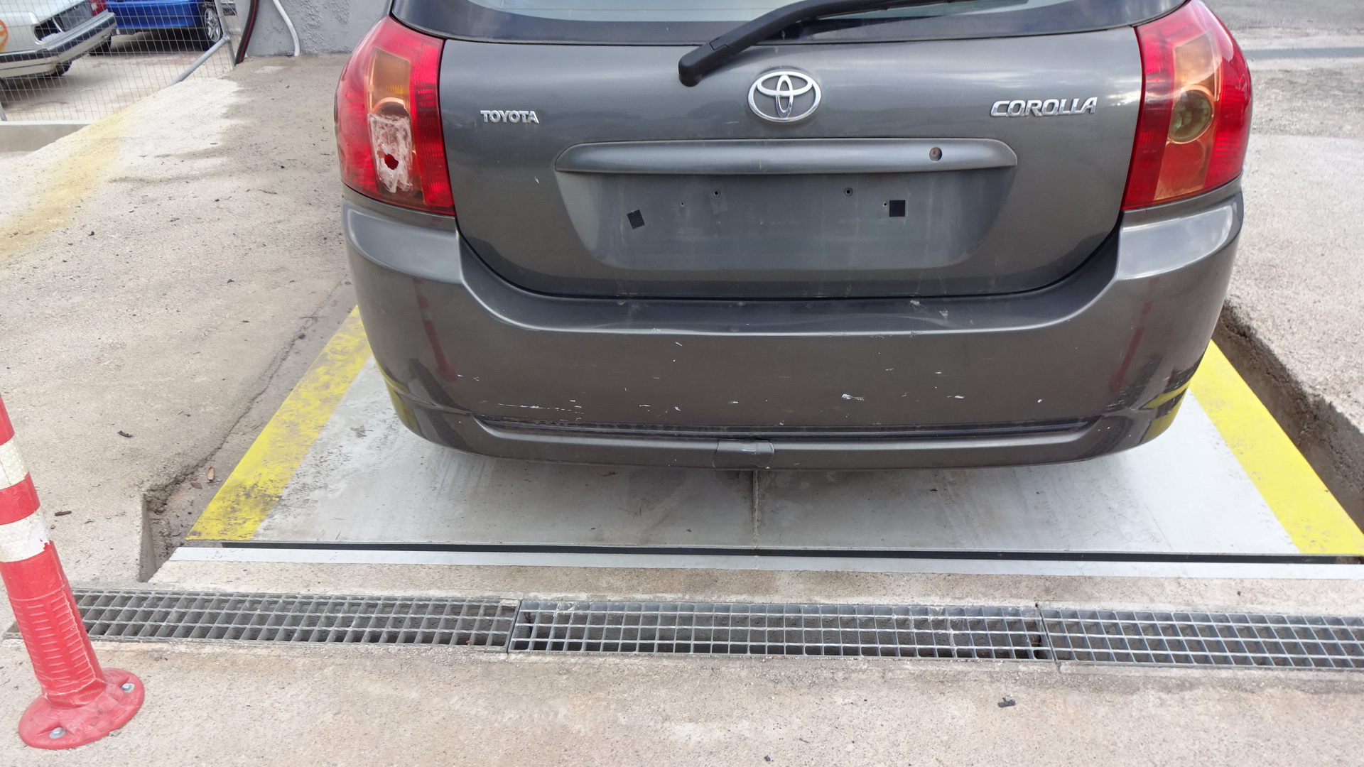 Προφυλακτήρας Πίσω Toyota Corolla ’05