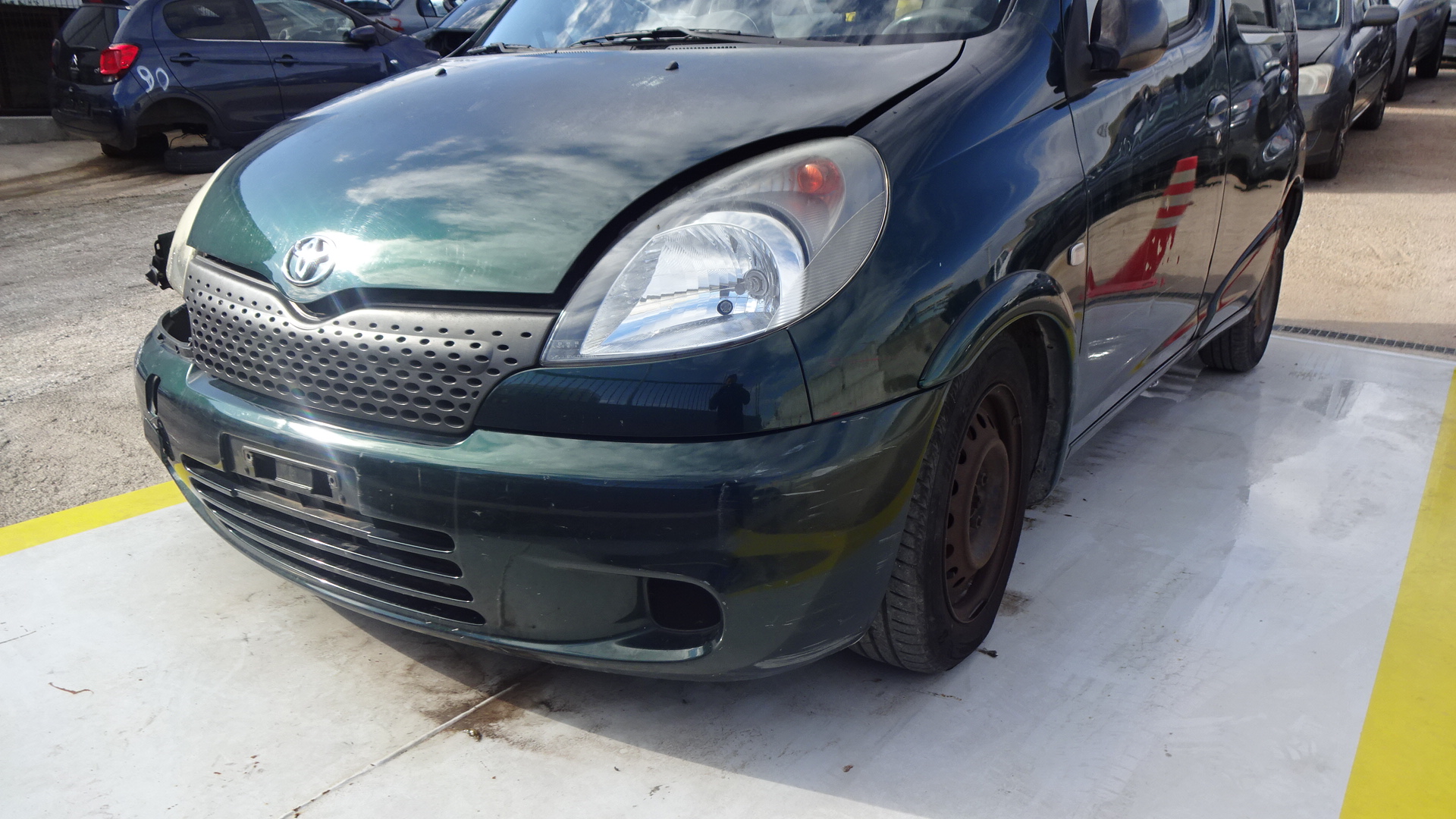 Φτερά Εμπρός Toyota Yaris Verso ’00 Προσφορά.