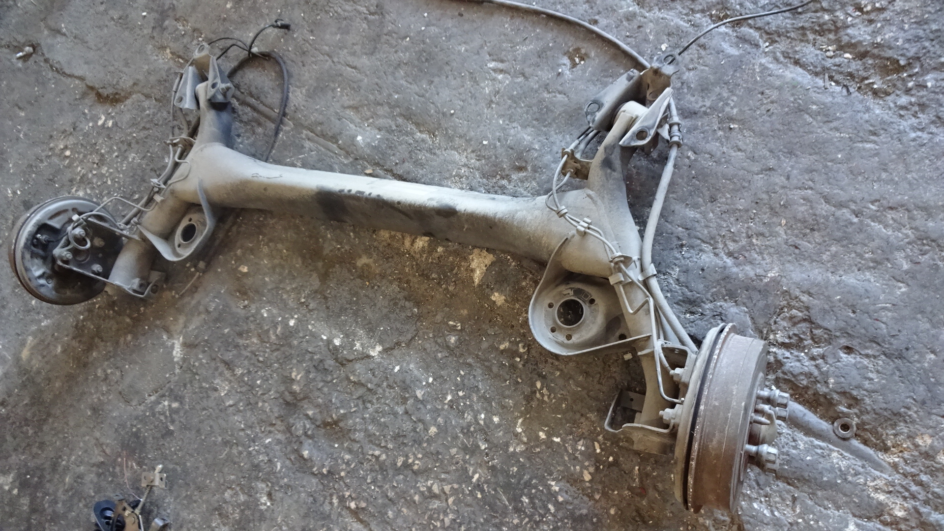 Γέφυρα Πίσω Lancia Ypsilon ’06