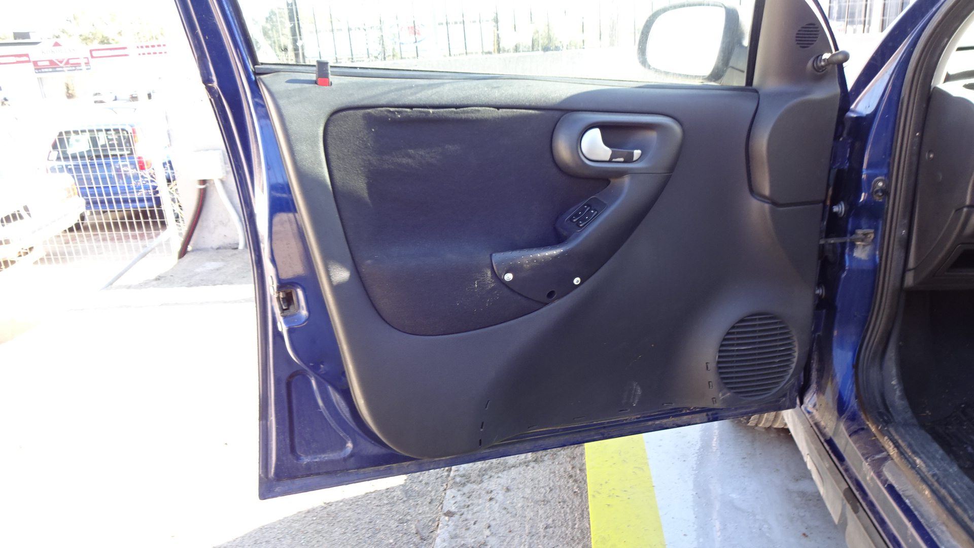 Διακόπτης Παραθύρων Opel Corsa C ’06 Προσφορά.