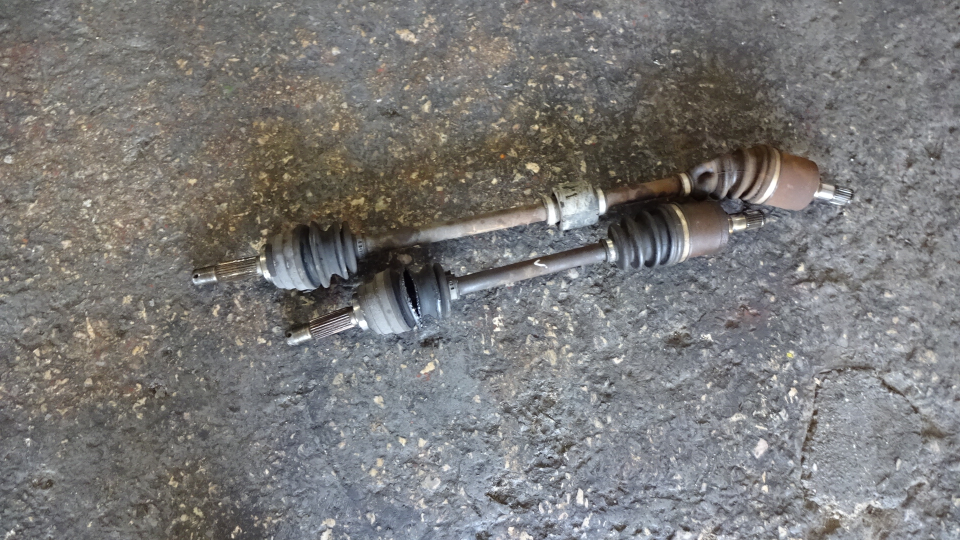 Ημιαξόνιο Αριστερό-Δεξί Hyundai Atos ’99 Προσφορά.