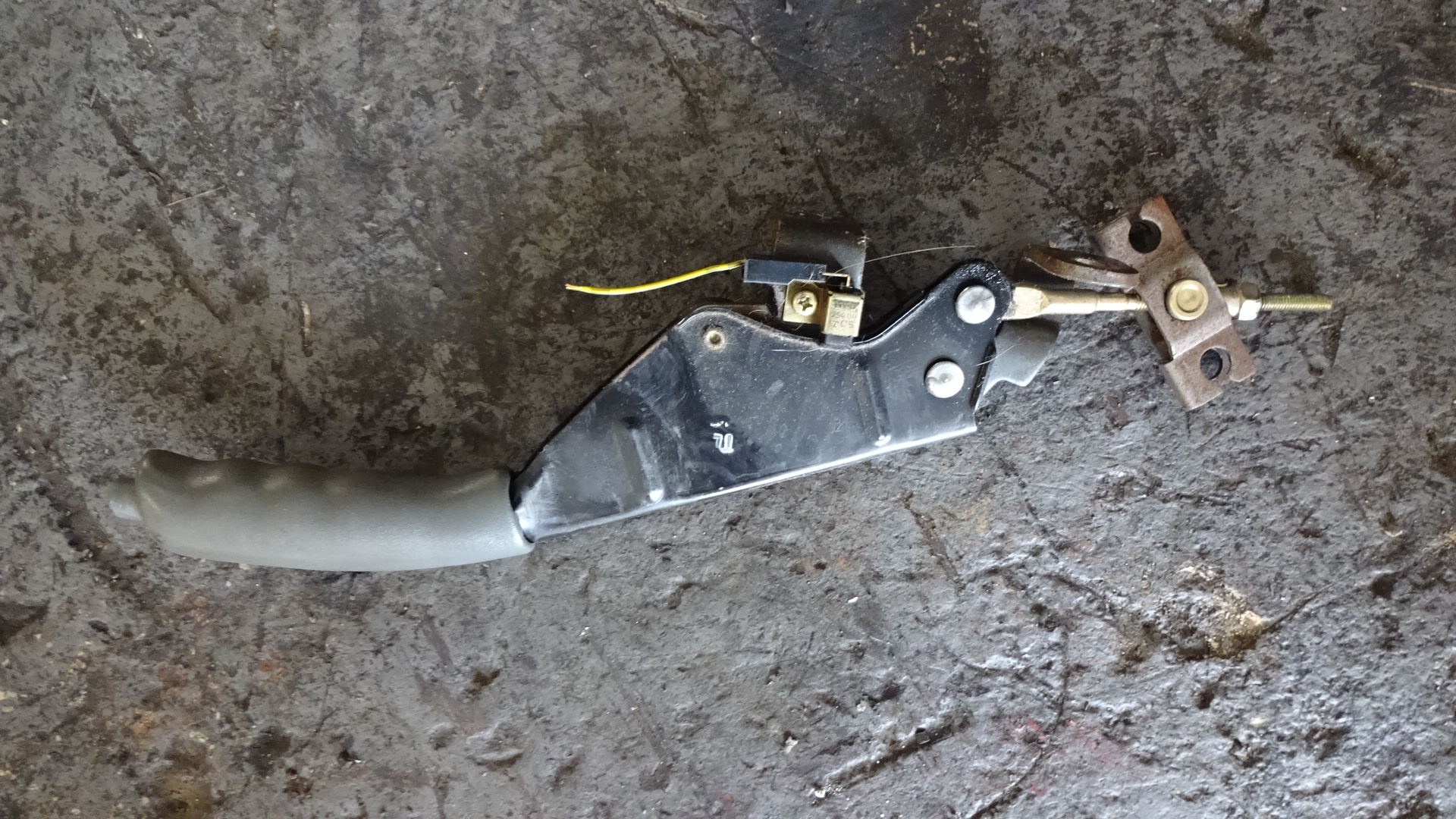 Χειρόφρενο Hyundai Atos ’99 Προσφορά.