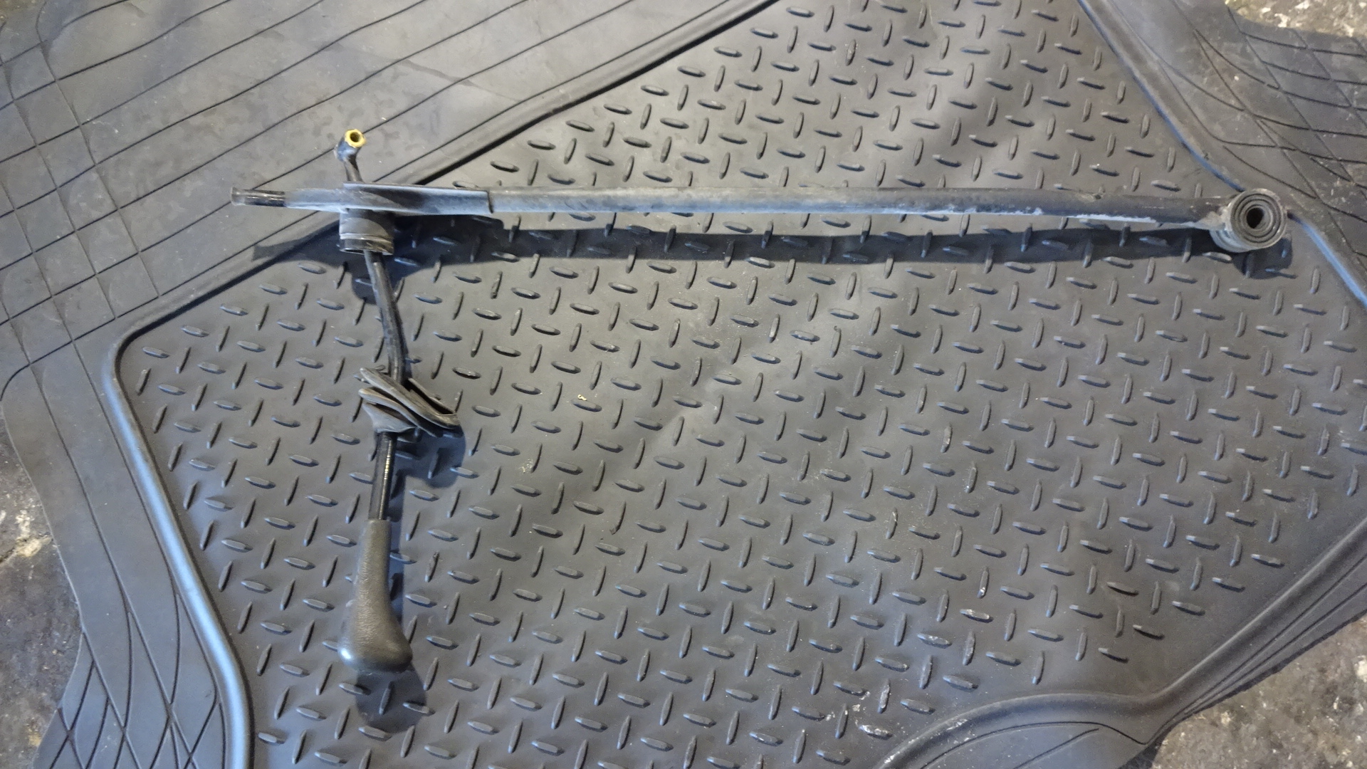 Λεβιές Ταχυτήτων Skoda Favorit ’95 Προσφορά