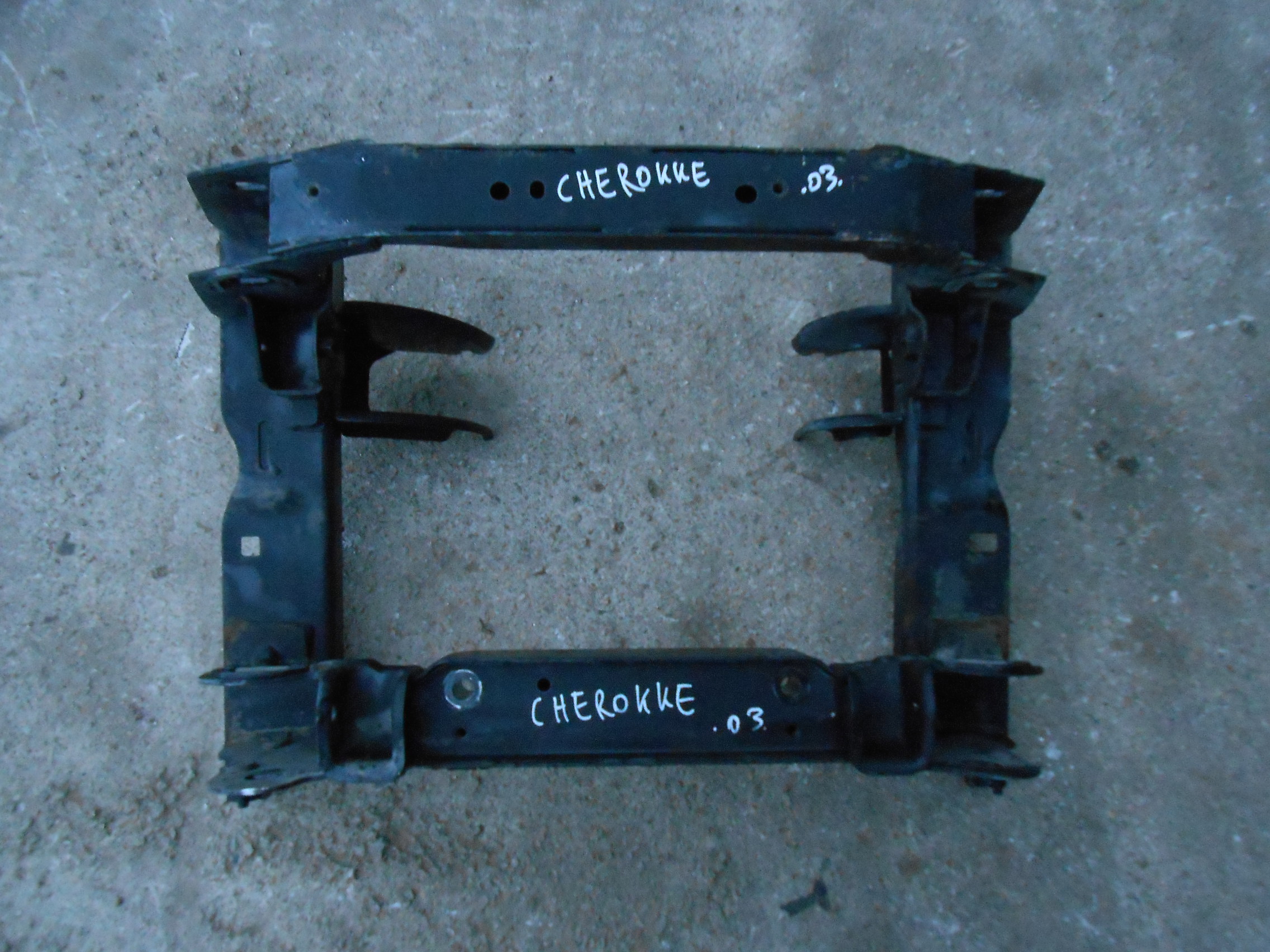 Γέφυρα Εμπρός Jeep Cherokee KJ ’04