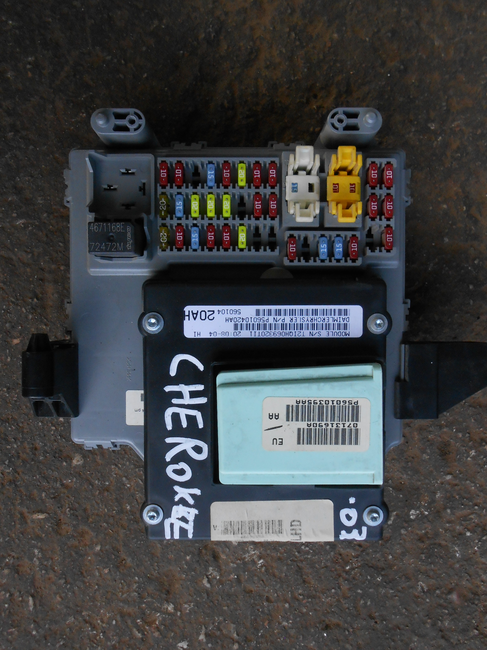 Ασφαλειοθήκη (07131690A, P56010395AA) Jeep Cherokee KJ ’04