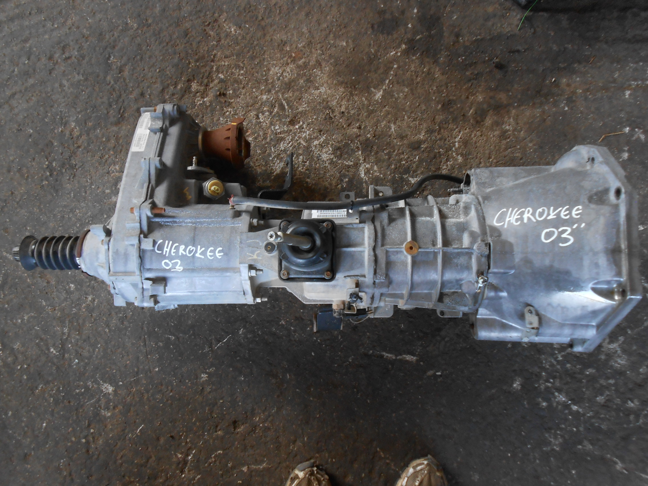 Σασμάν 5τάχυτο Jeep Cherokee KJ ’04