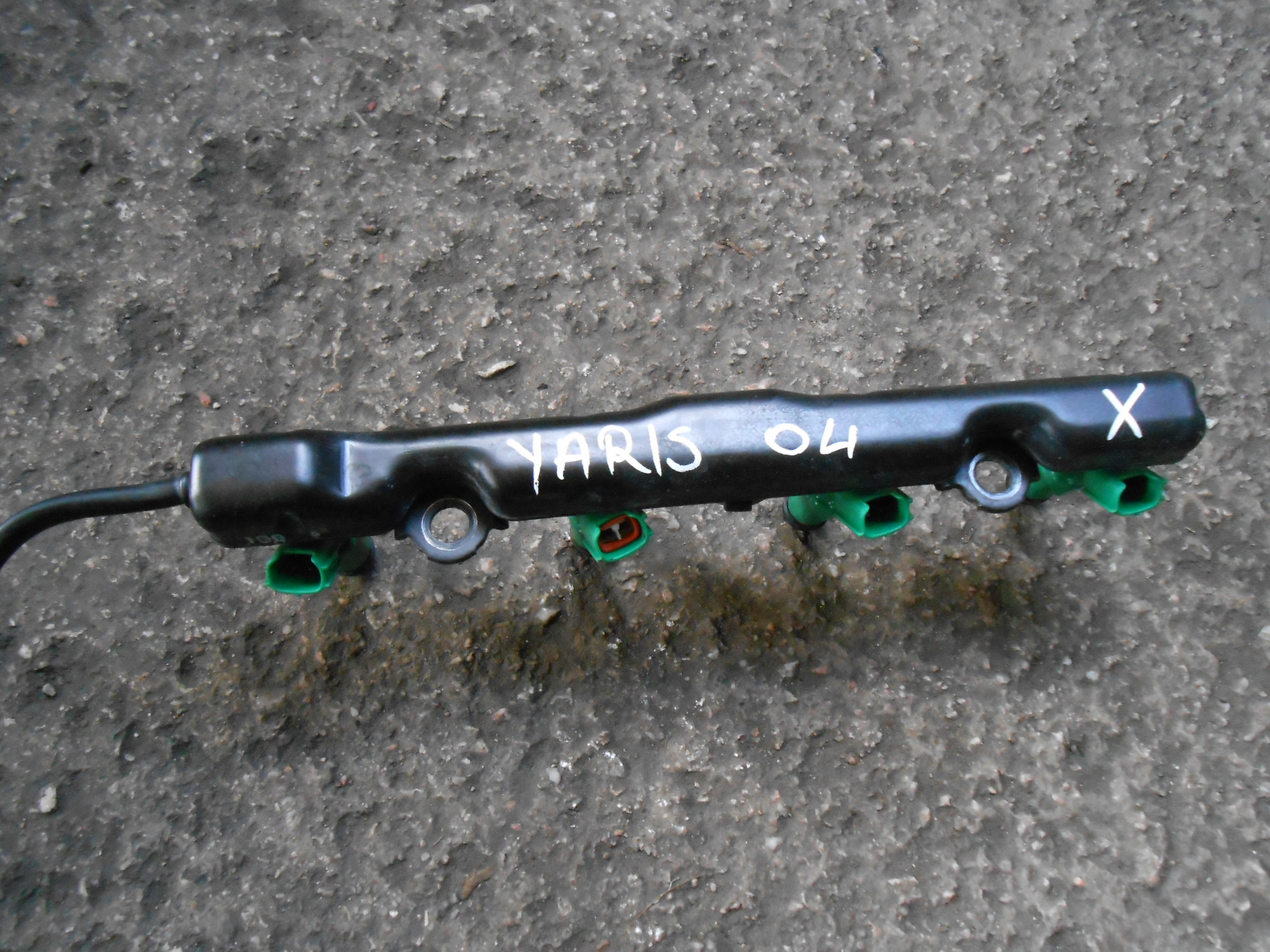 Μπεκιέρα με Μπεκ Toyota Yaris Verso ’00 Προσφορά.