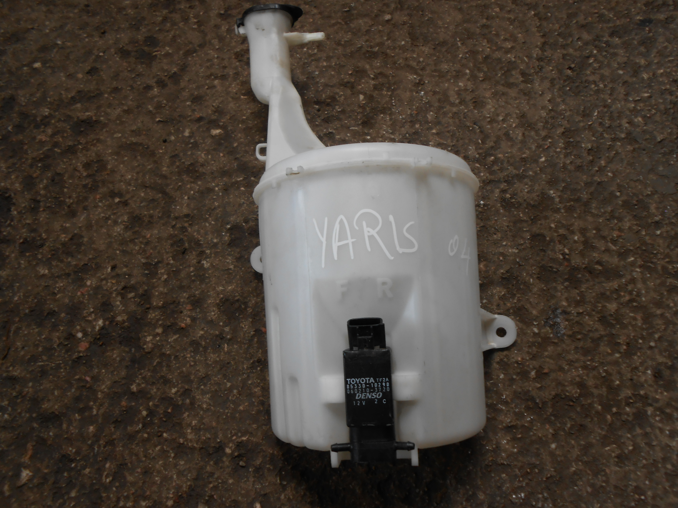 Δοχείο Νερού Υαλοκαθαριστήρων Toyota Yaris Verso ’00 Προσφορά.