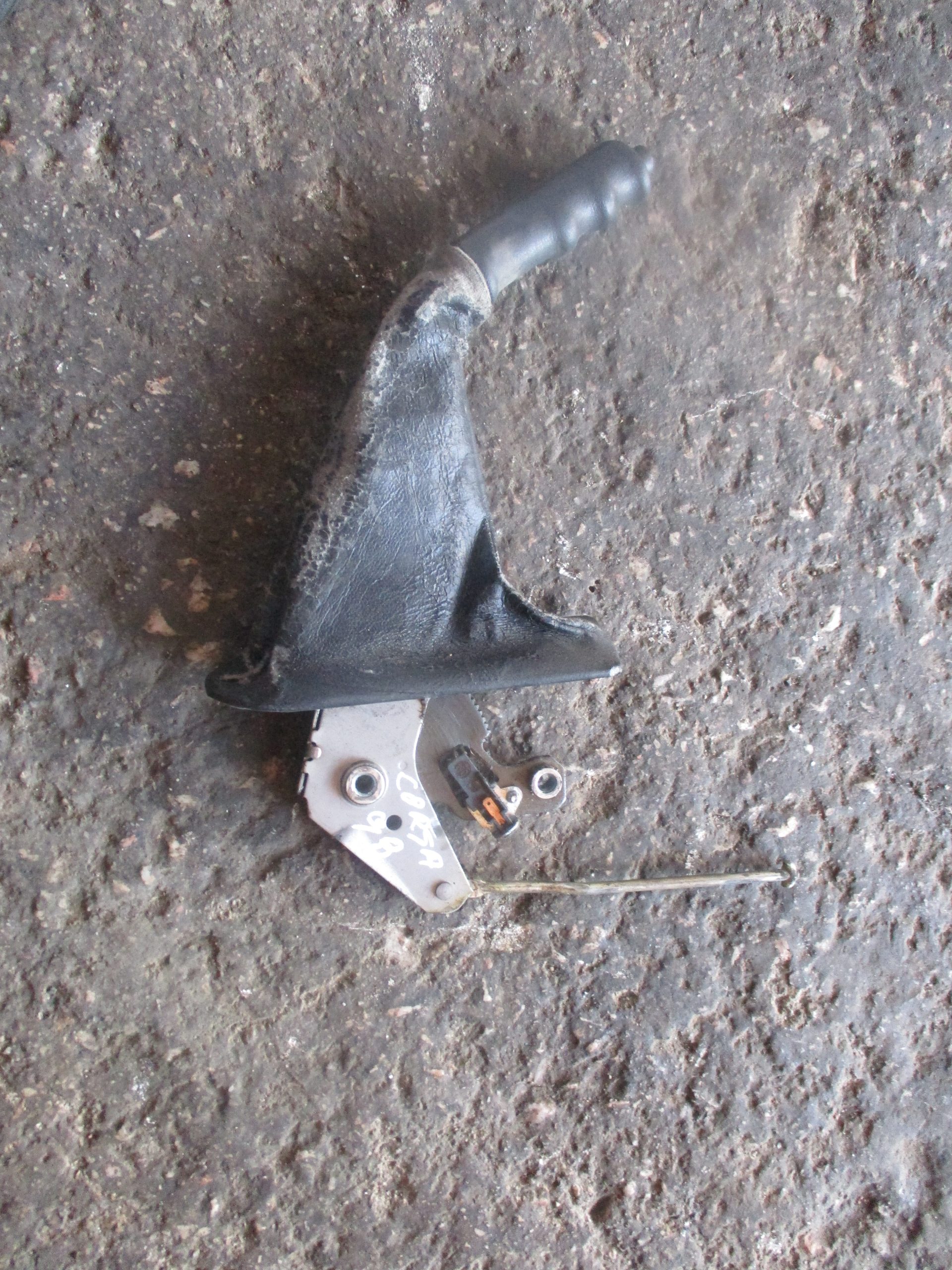 Χειρόφρενο Opel Corsa B ’96 Προσφορά.