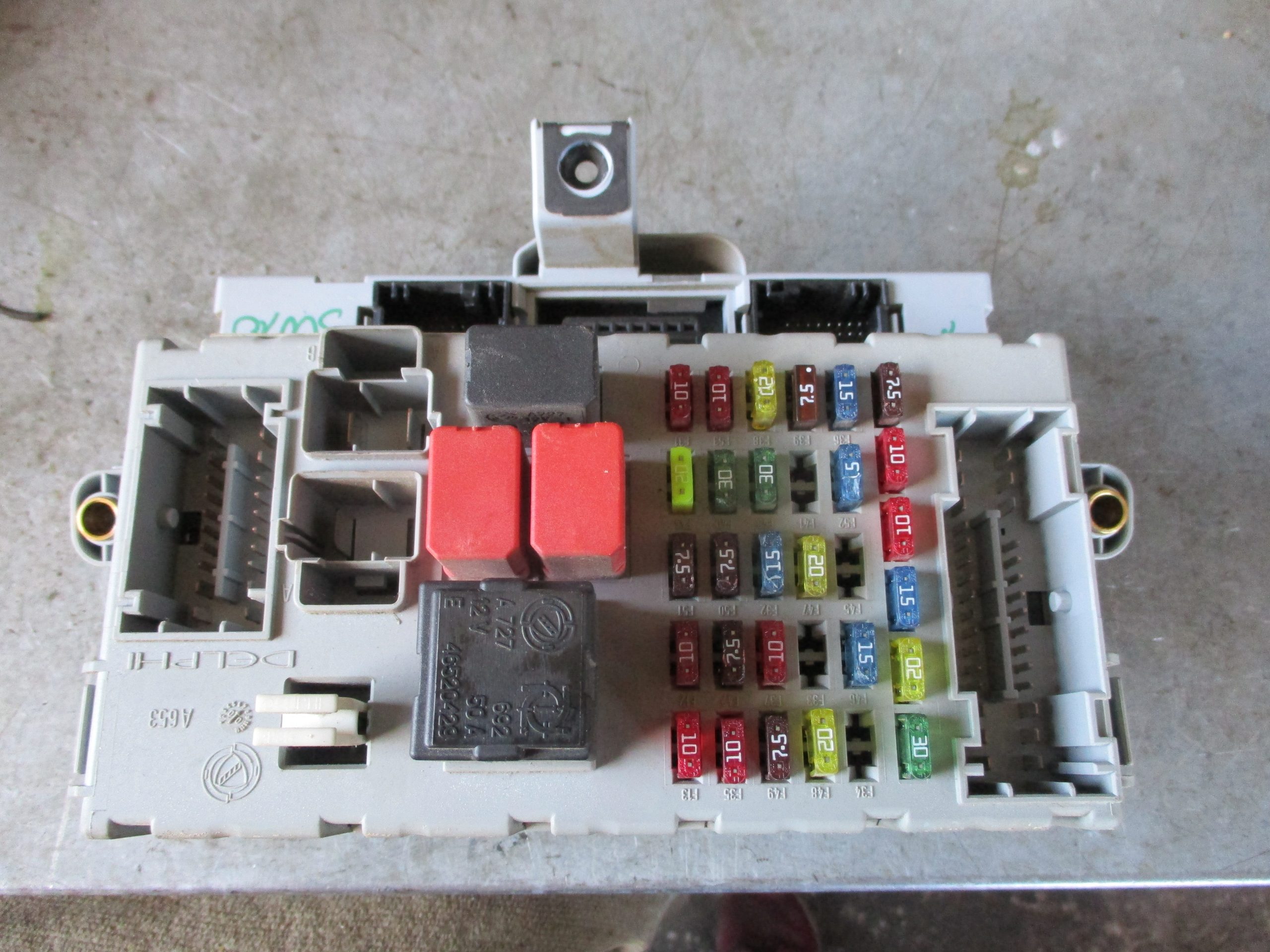 Ασφαλειοθήκη (46795988) Fiat Punto Sporting ’03