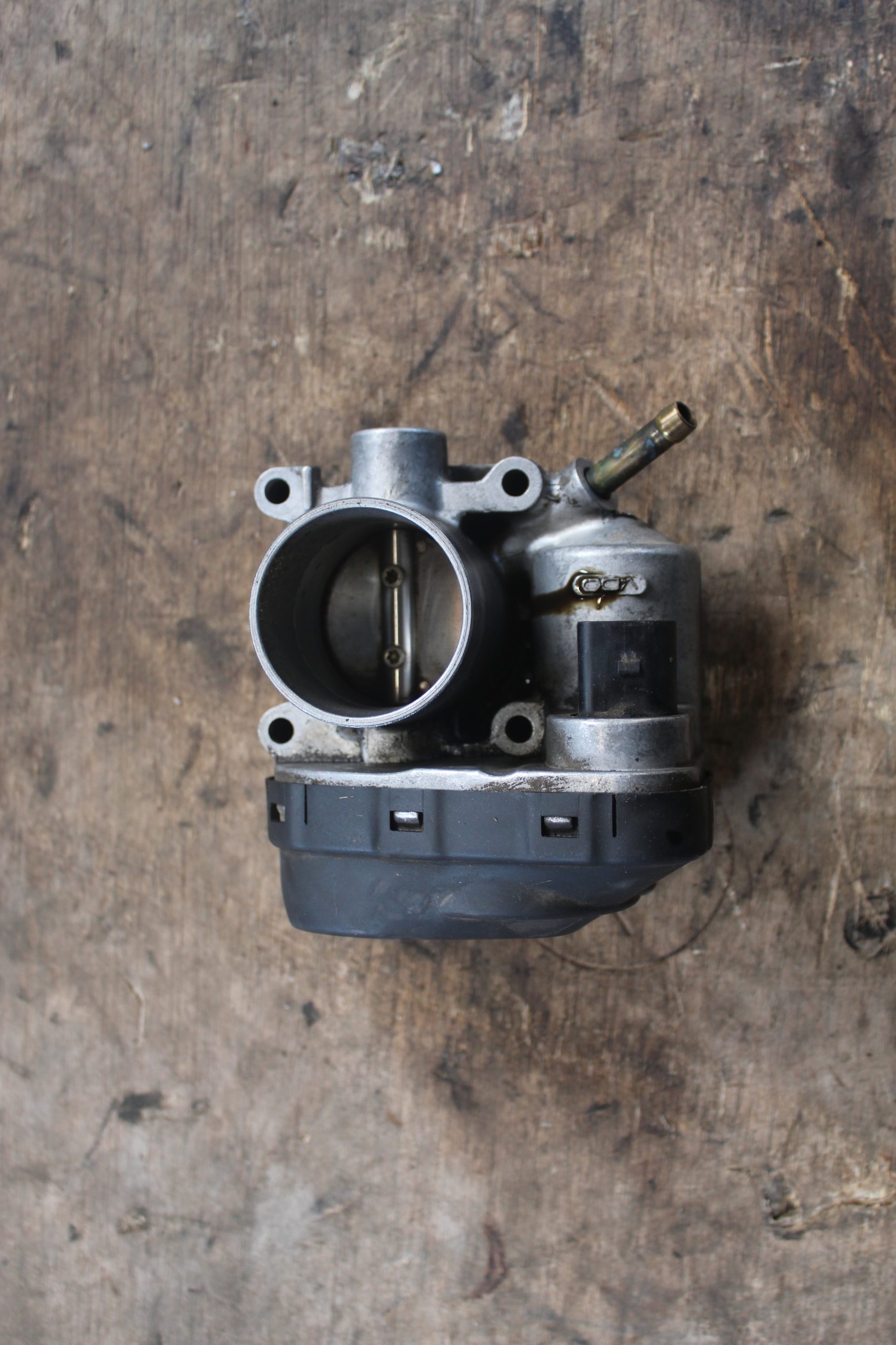 Πεταλούδα Γκαζιού VW Golf ’01 Προσφορά.