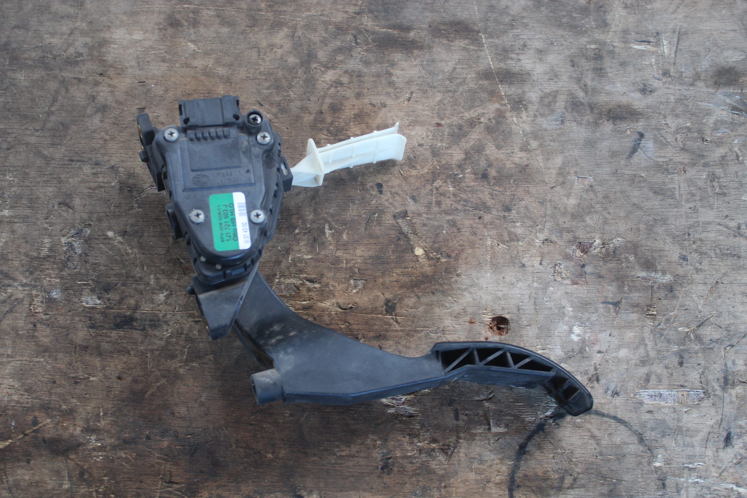 Πεντάλ Γκαζιού VW Golf 4 ’02 Σούπερ Προσφορά Μήνα