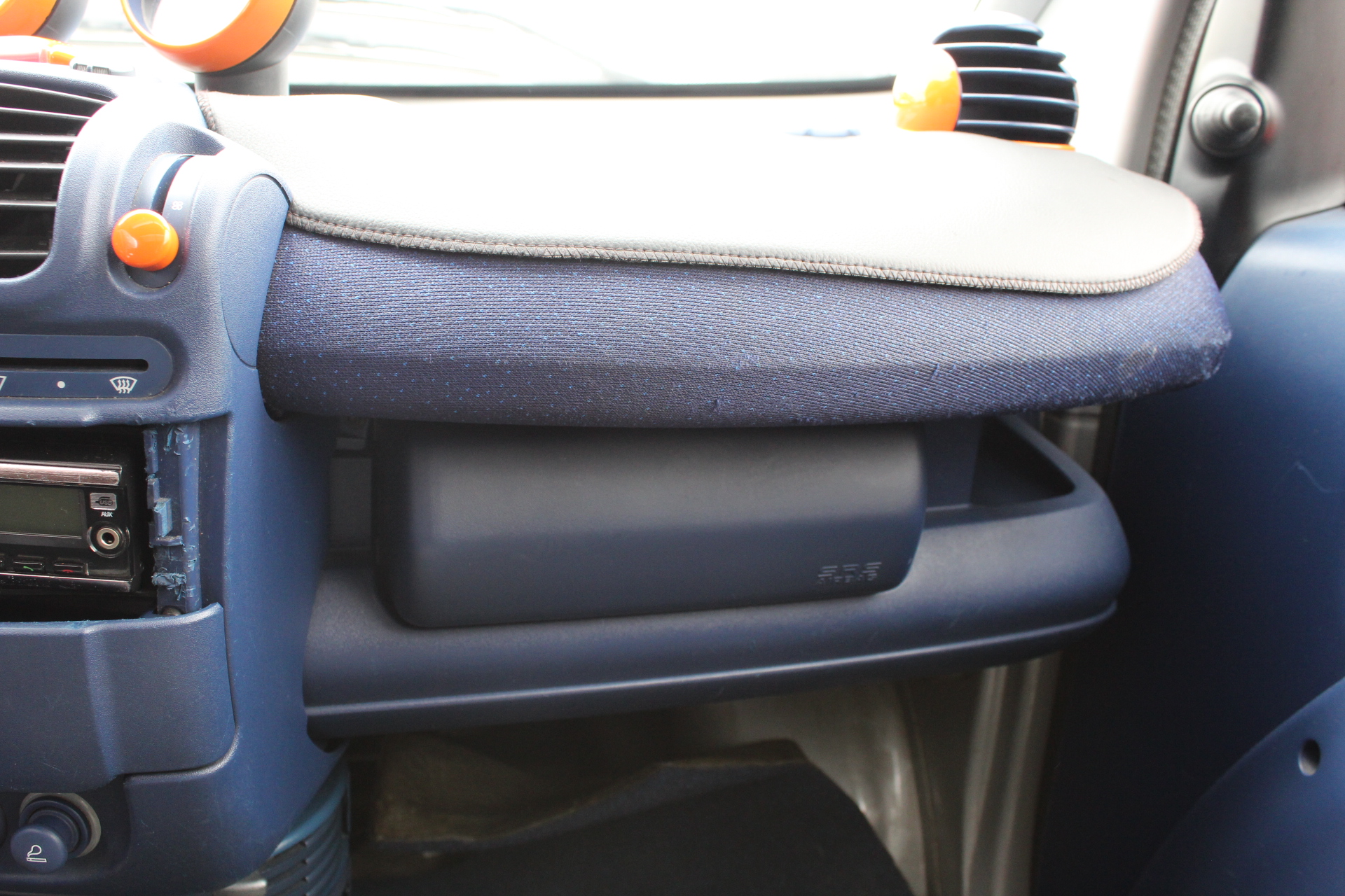 Ντουλαπάκι Smart ForTwo ’05