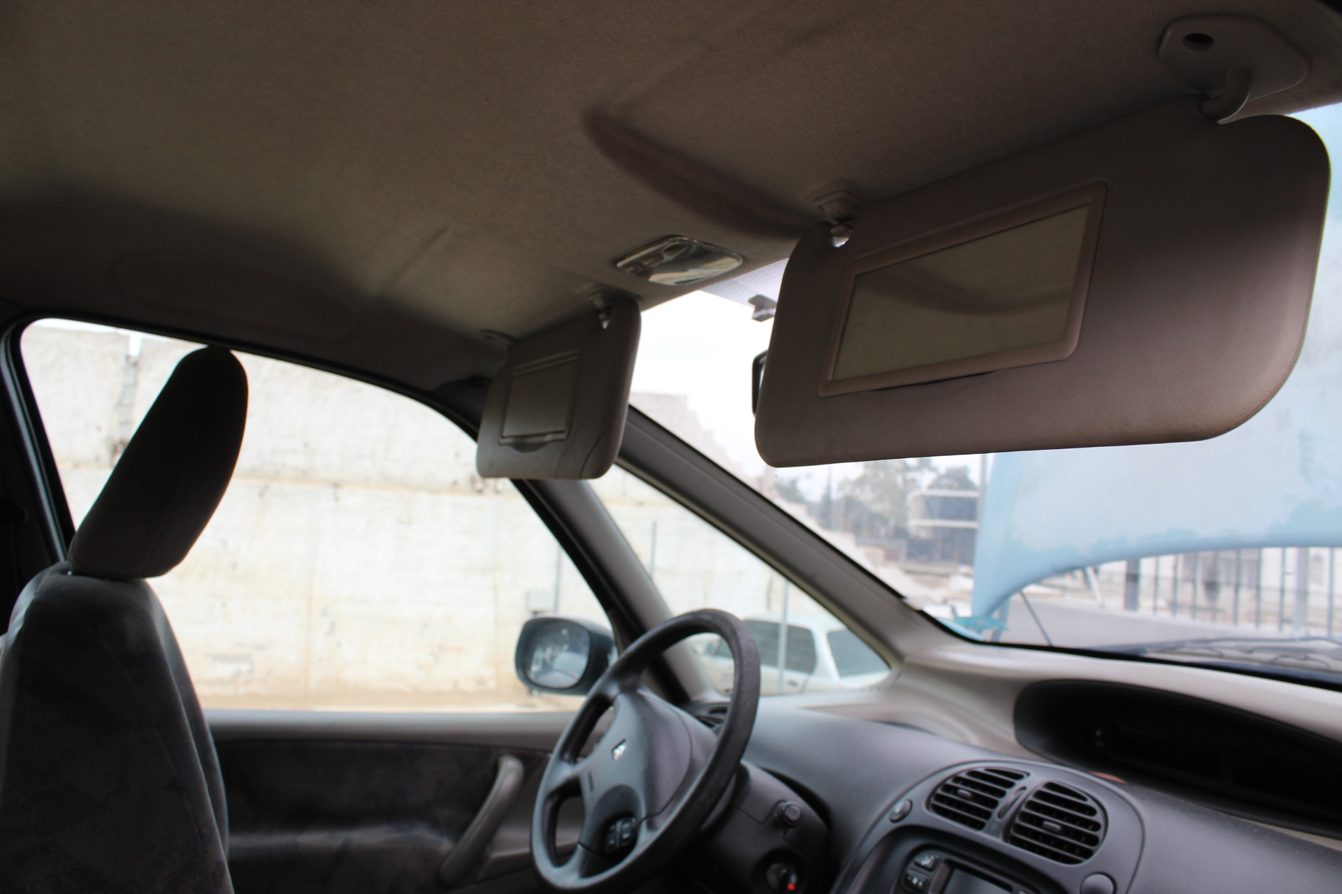 Σκιάδια Οδηγού-Συνοδηγού Citroen Xsara Picasso ’05 Προσφορά.