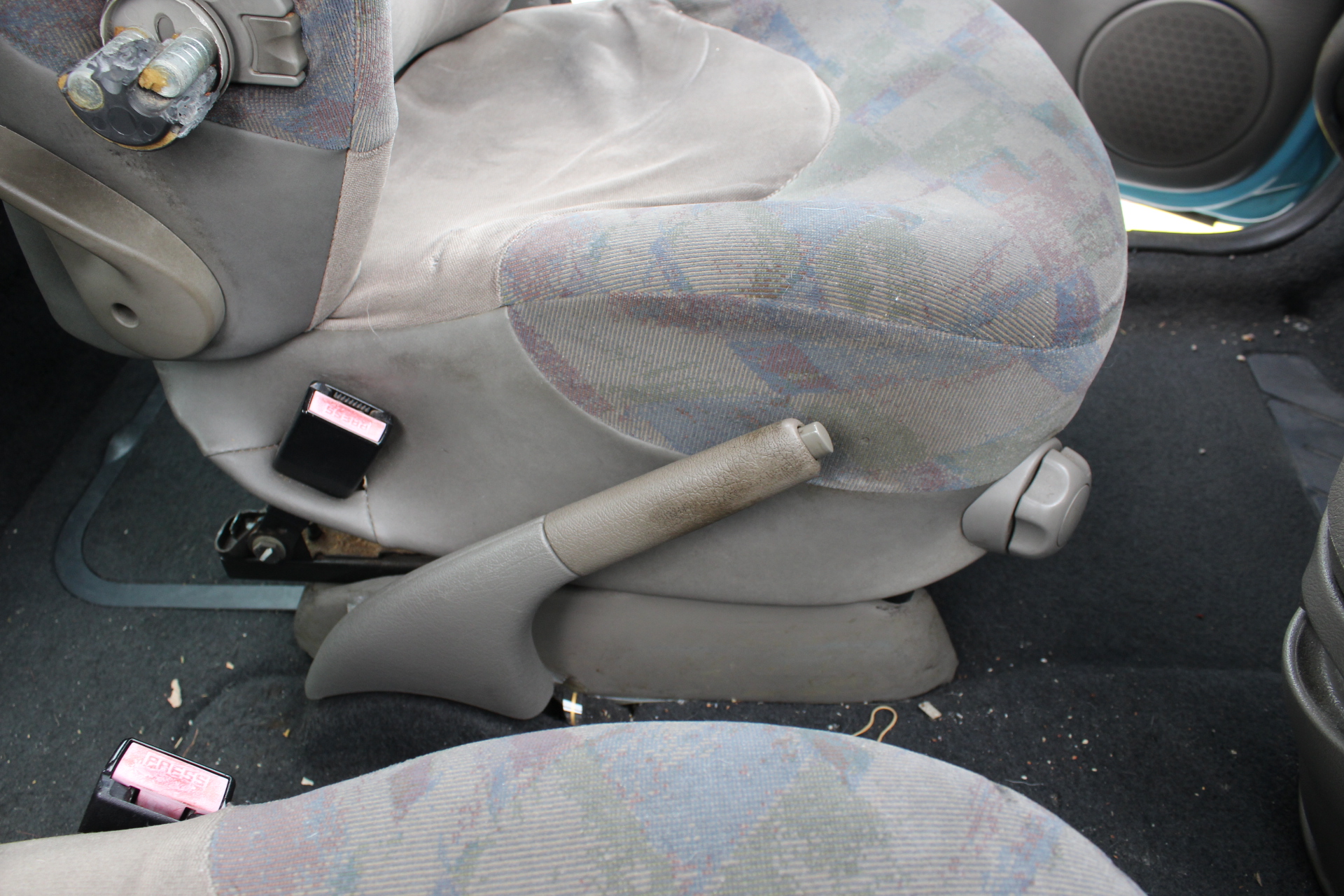 Χειρόφρενο Citroen Xsara Picasso ’05 Προσφορά.