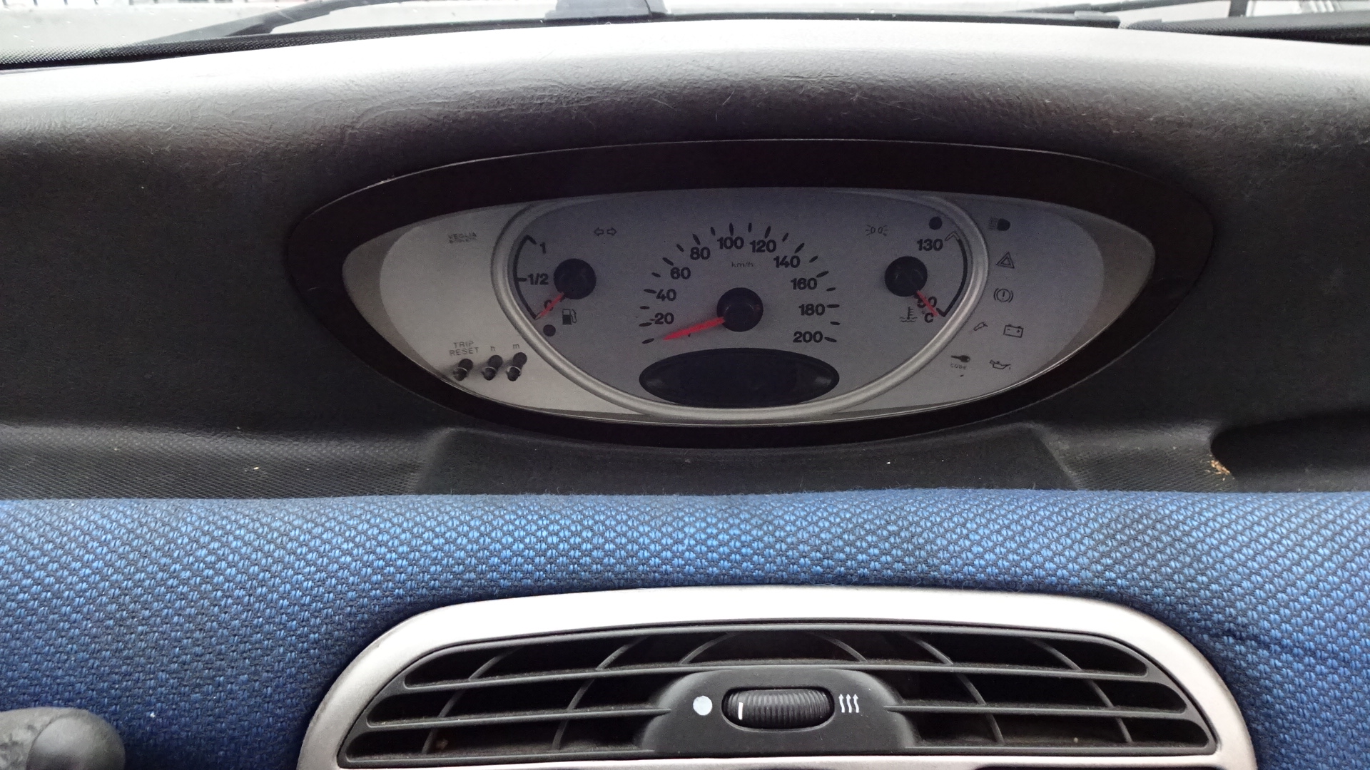 Καντράν-Κοντέρ Lancia Ypsilon ’99