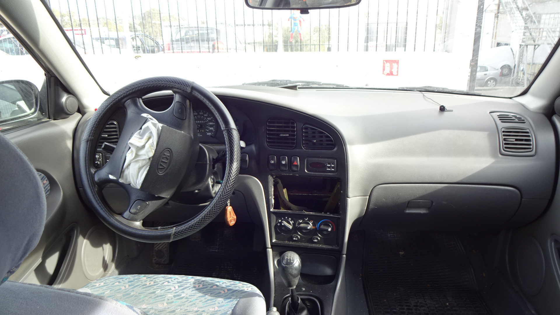 Ταμπλό Kia Sephia ’00