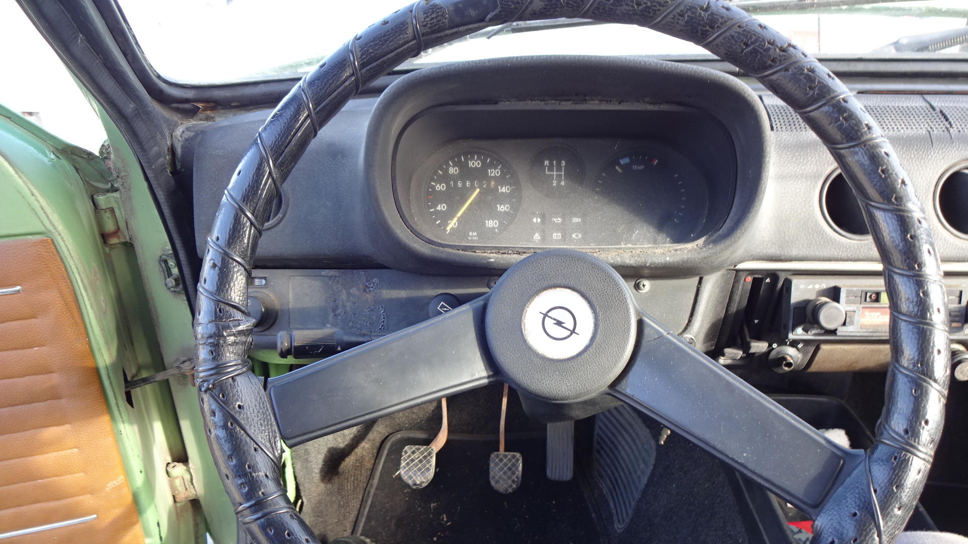 Καντράν-Κοντέρ Opel Kadett ’79