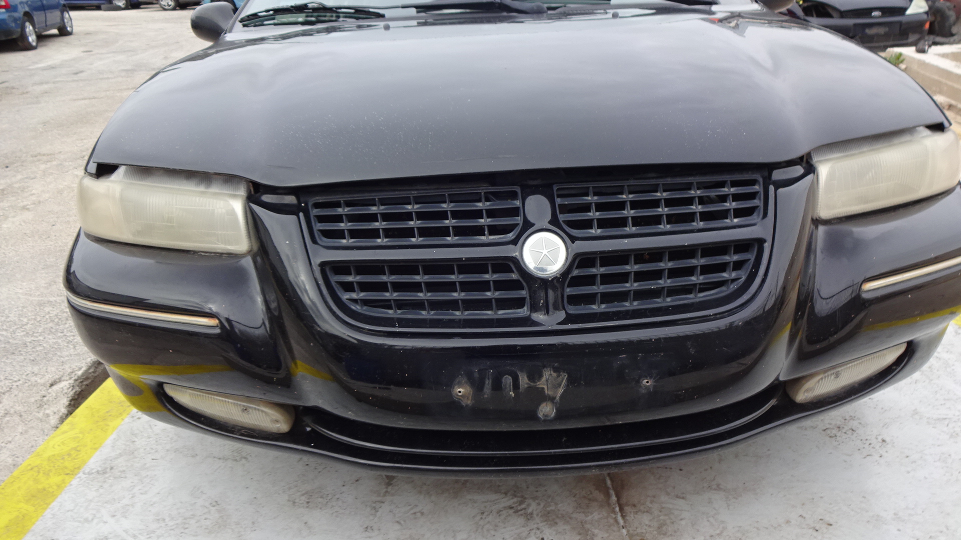 Καπό Chrysler Stratus ’96