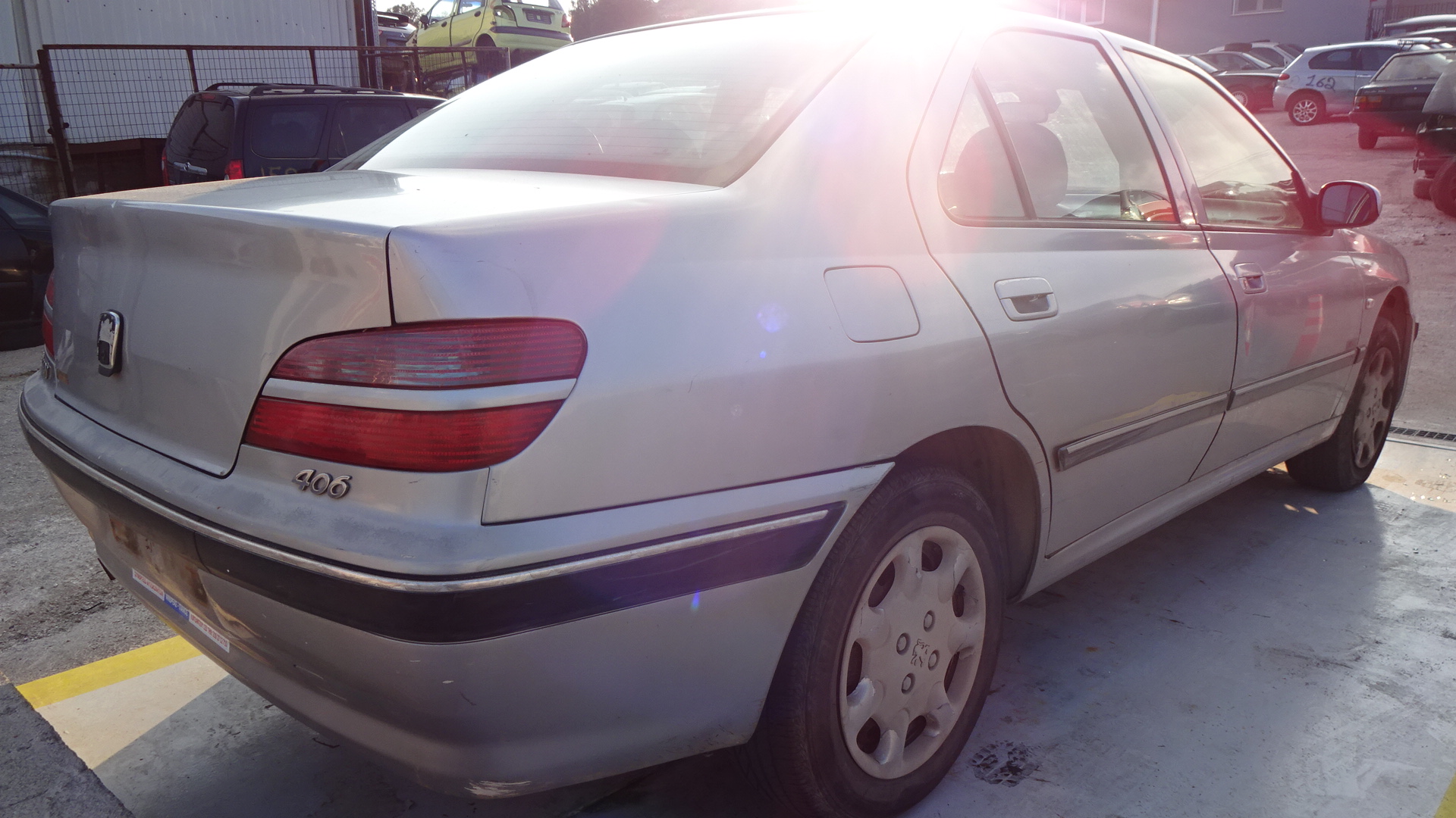 Πορτάκι Ρεζερβουάρ Peugeot 406 ’00 Προσφορά.