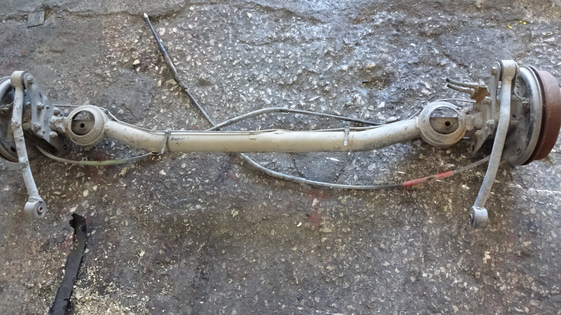 Άξονας Πίσω Alfa Romeo 33 ’91