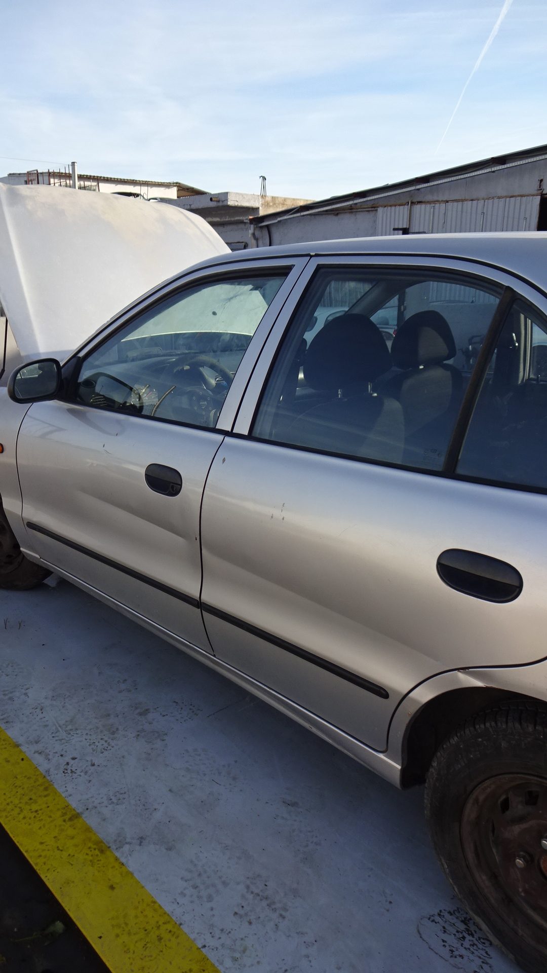 Αφαλοί Πορτών Hyundai Accent ’99 Προσφορά