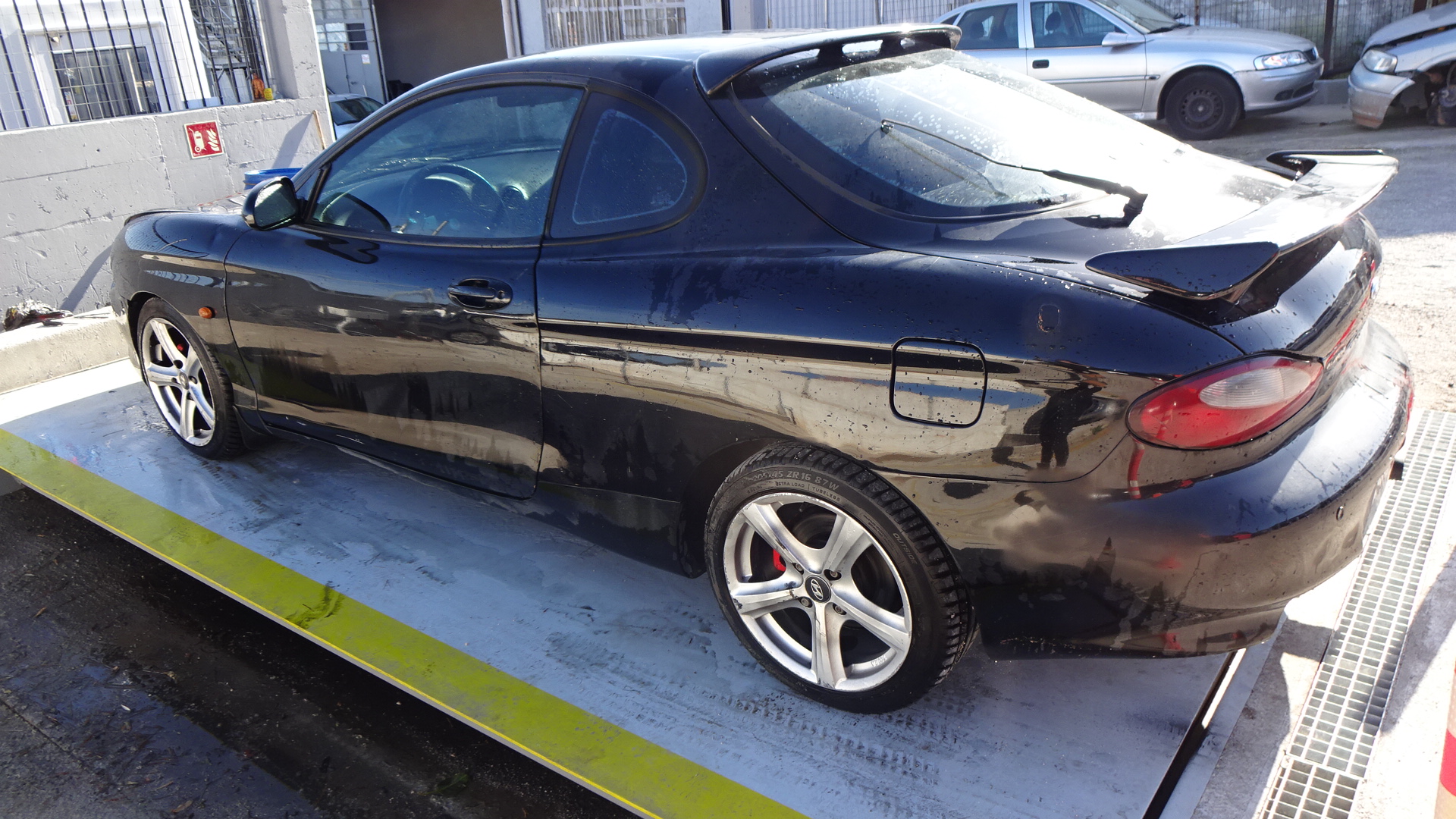 Πορτάκι Ρεζερβουάρ Hyundai Coupe ’98