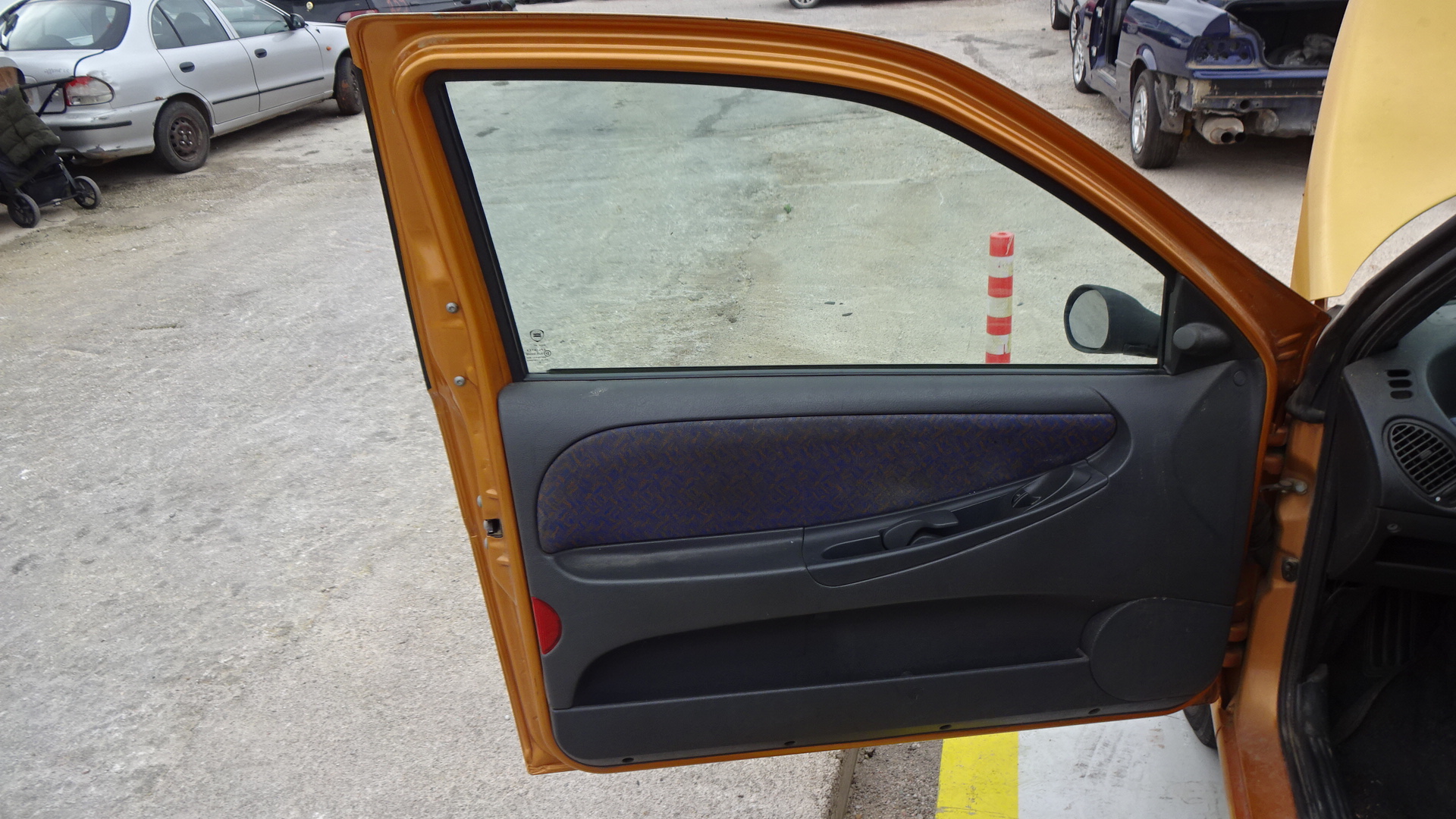 Μεντεσέδες Lancia Ypsilon ’98