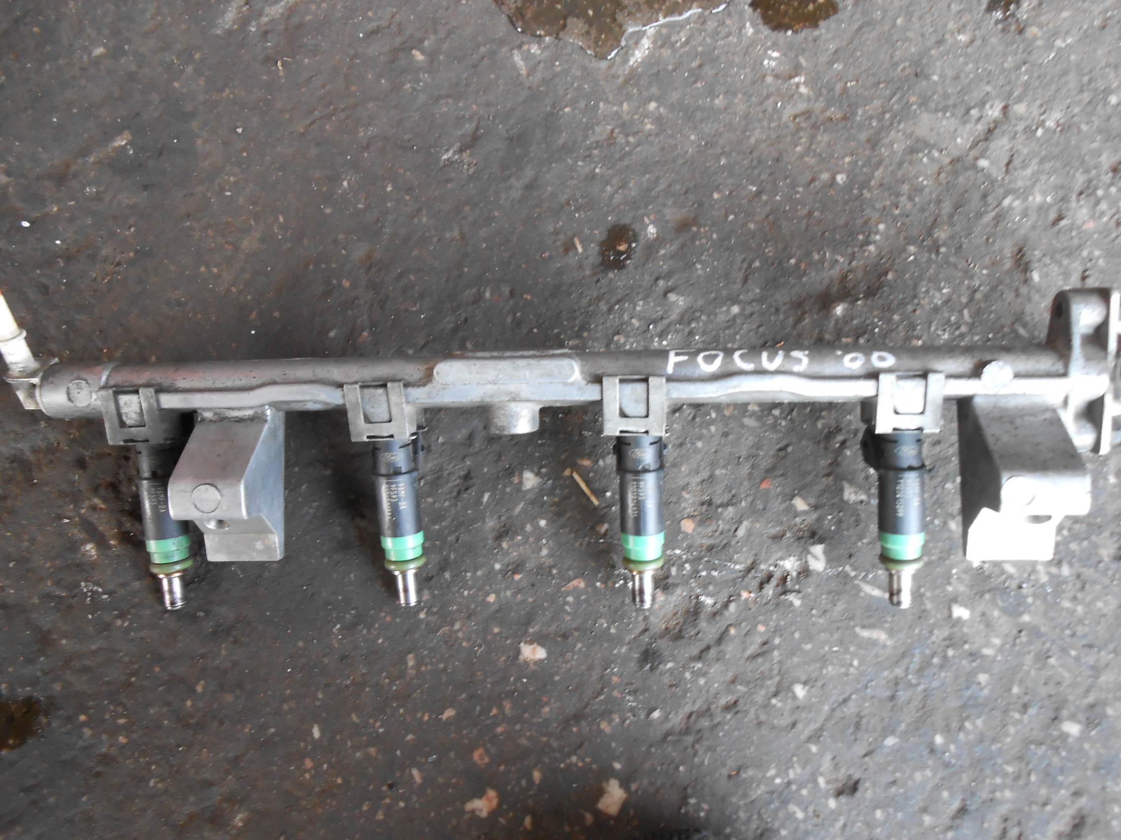 Μπεκιέρα Με Μπέκ Ford Focus ’01 Προσφορά.