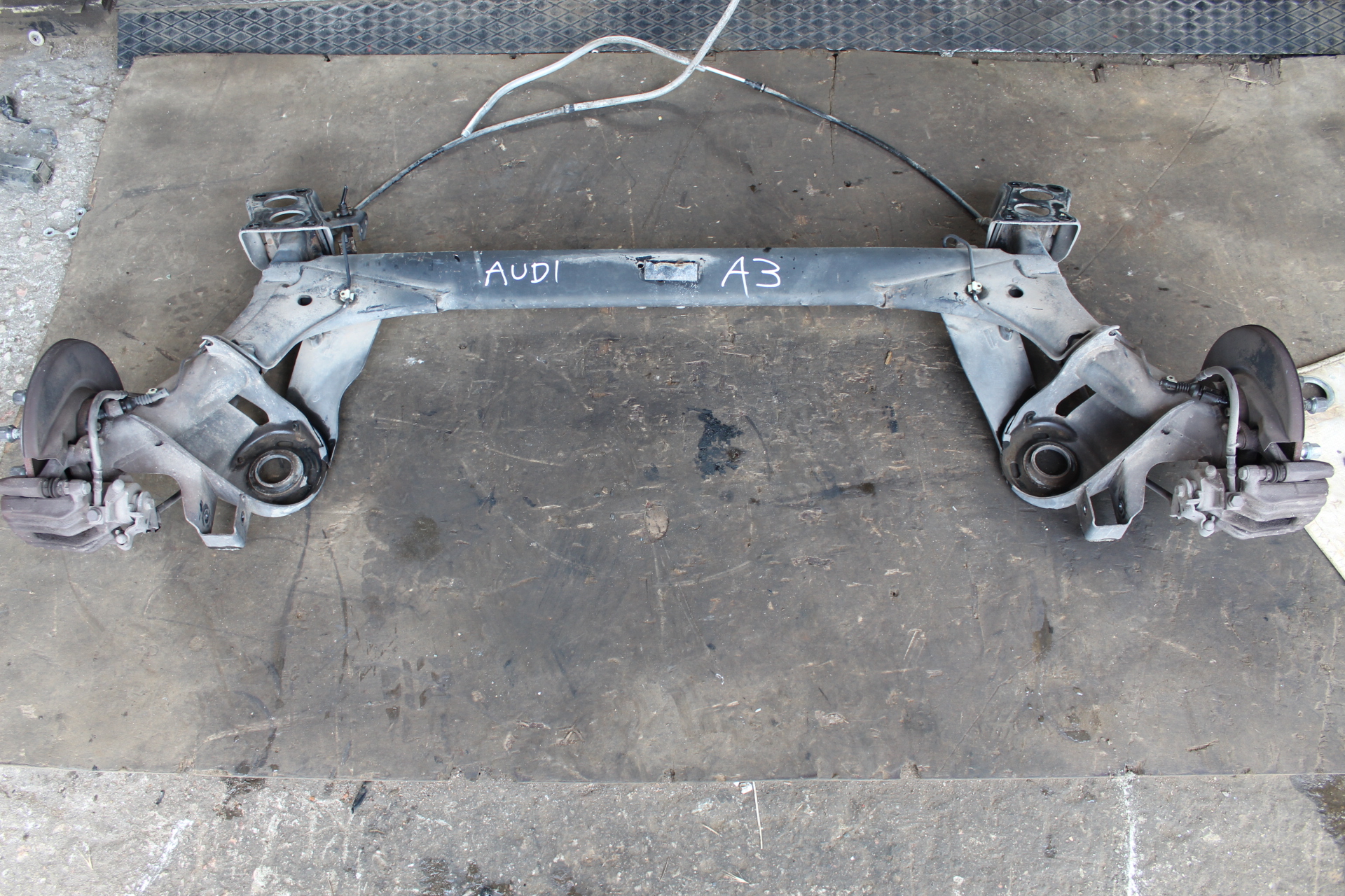Άξονας Πίσω Audi A3 ’02 Προσφορά.