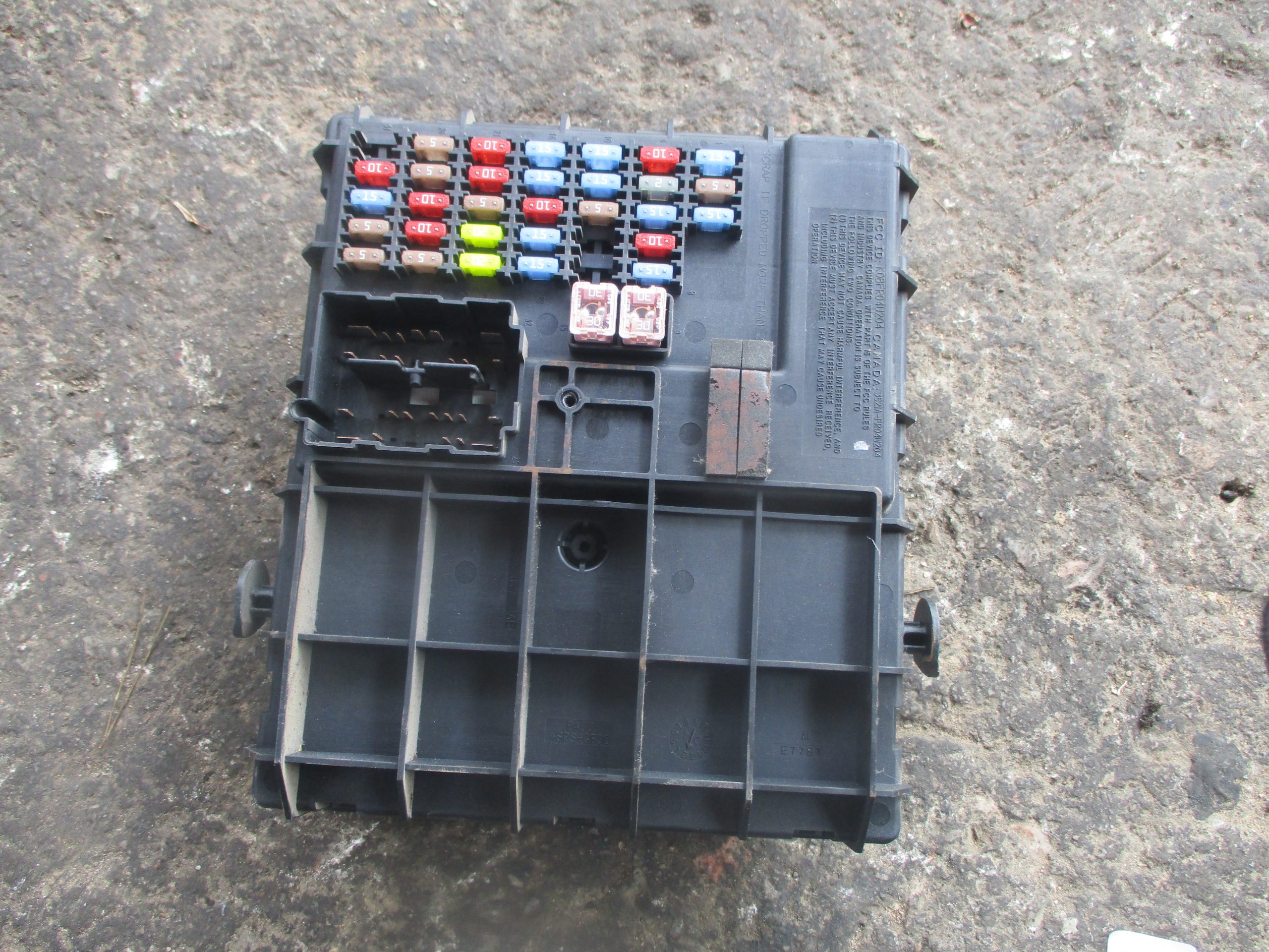 Ασφαλειοθήκη Mazda Tribute ’05