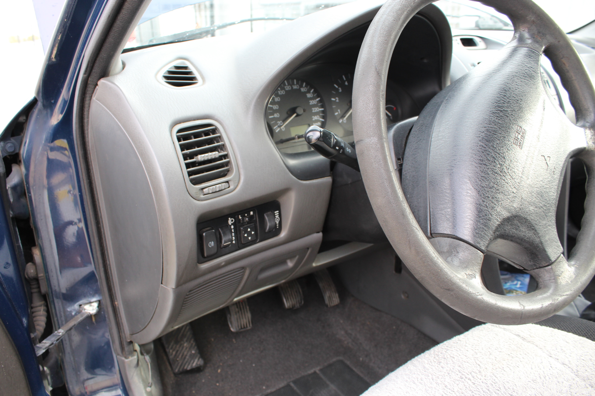 Διακόπτης Φώτων Mitsubishi Carisma ’98 Προσφορά