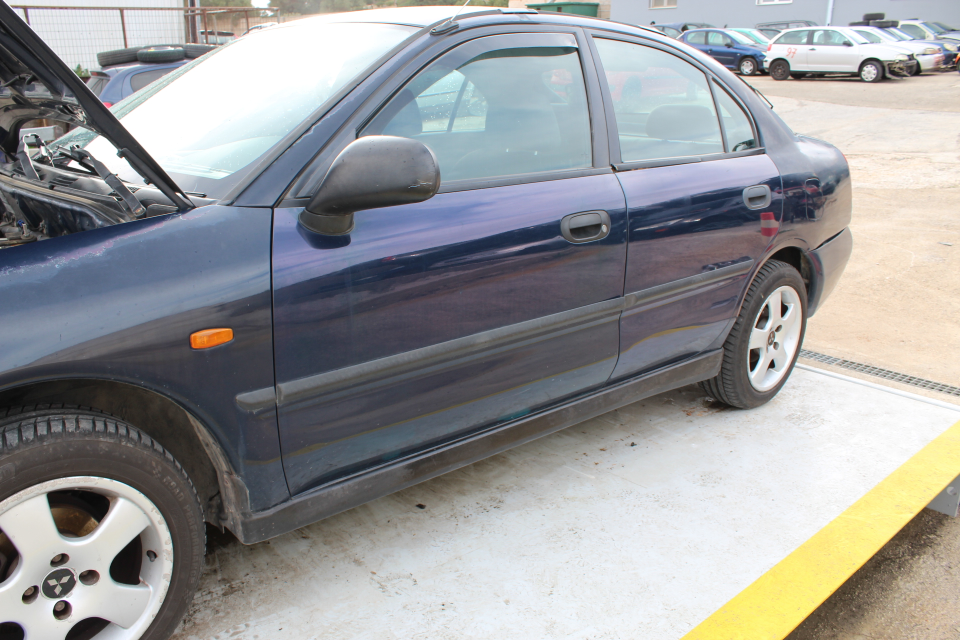 Μαρσπιέ Mitsubishi Carisma ’98 Προσφορά