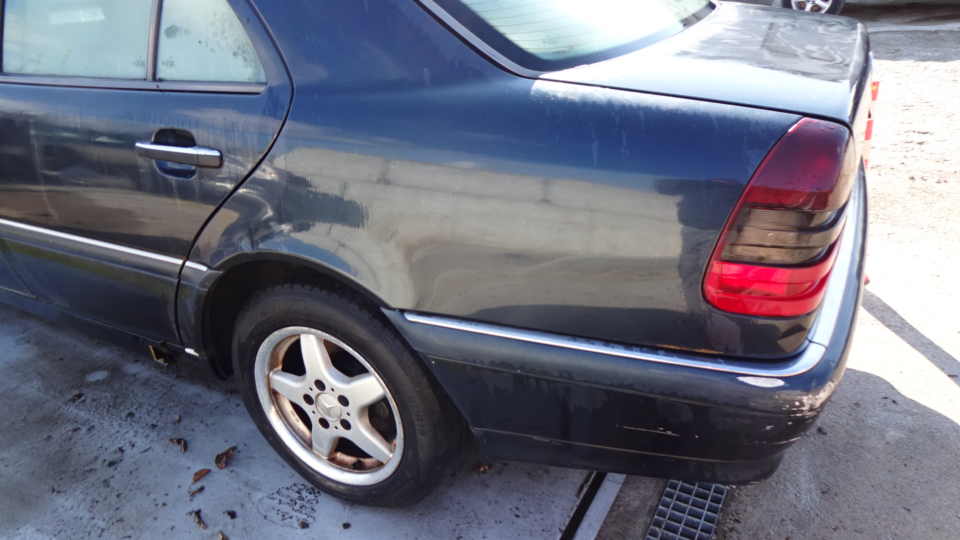 Φτερό Πίσω Mercedes C200 (w202) ’98 Προσφορά