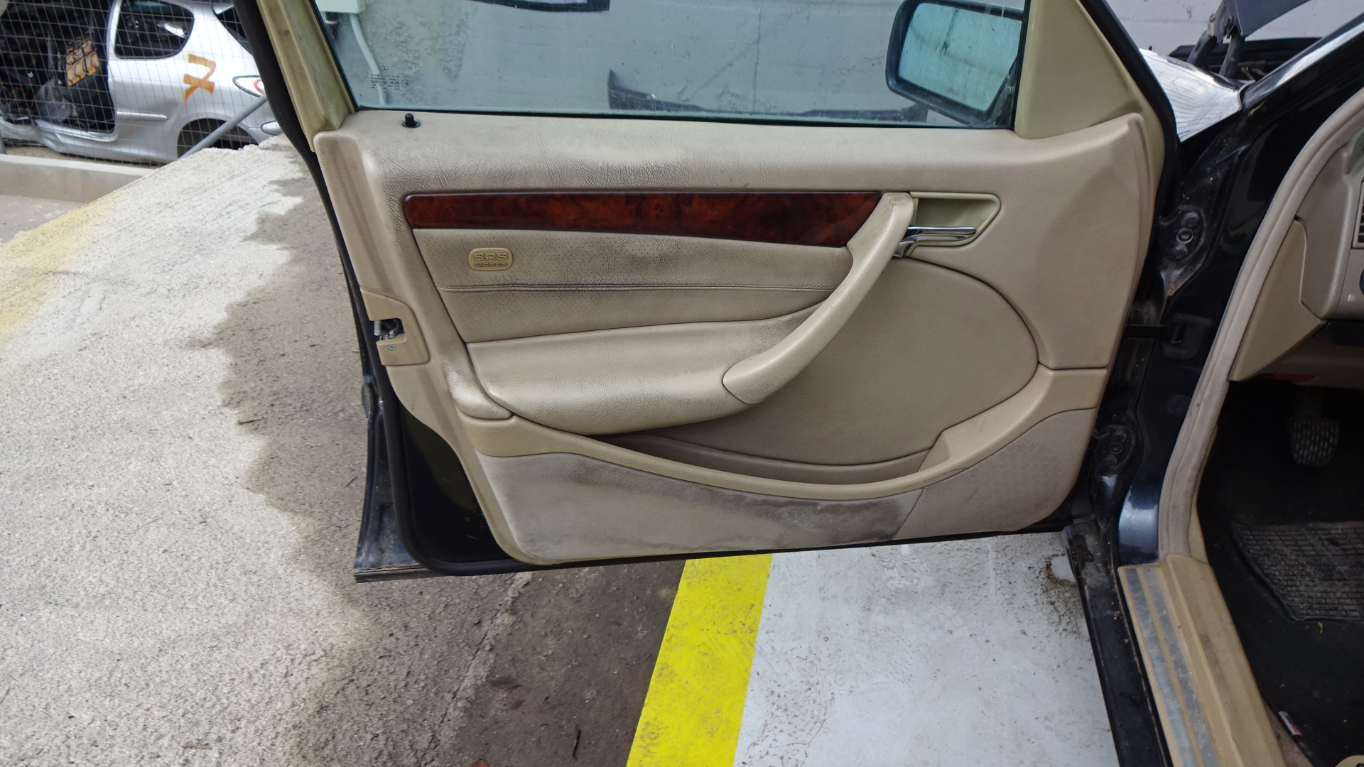 Χερούλια Εσωτερικά Mercedes C200 (w202) ’98 Προσφορά