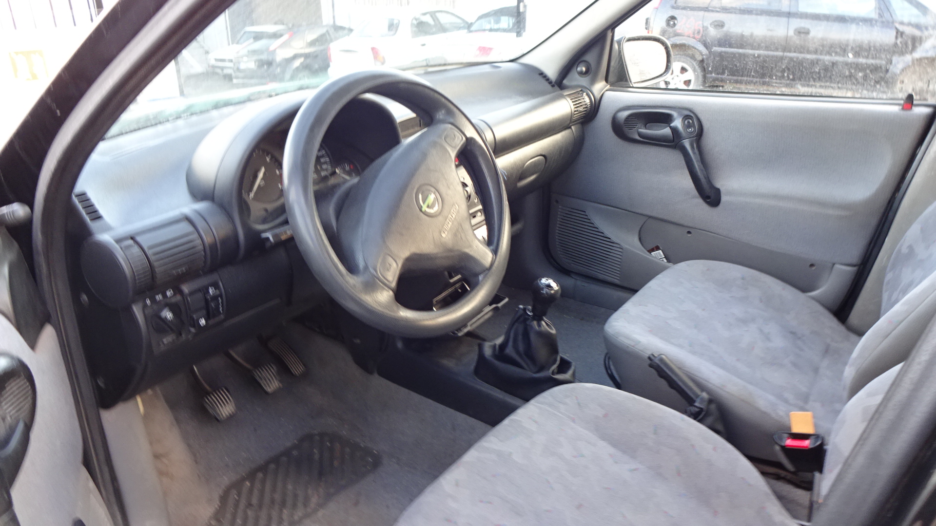 Πάνελ Πορτών Opel Corsa Β ’98 Προσφορά.