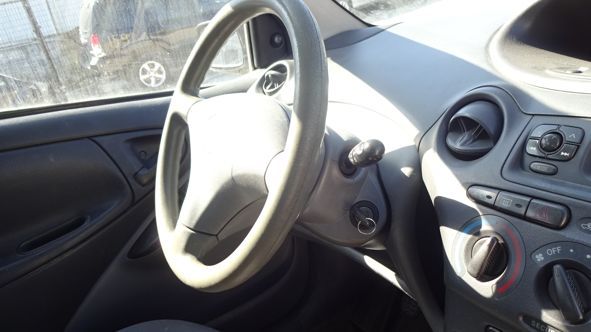 Κλειδαριά Μίζας Toyota Yaris ’99 Προσφορά