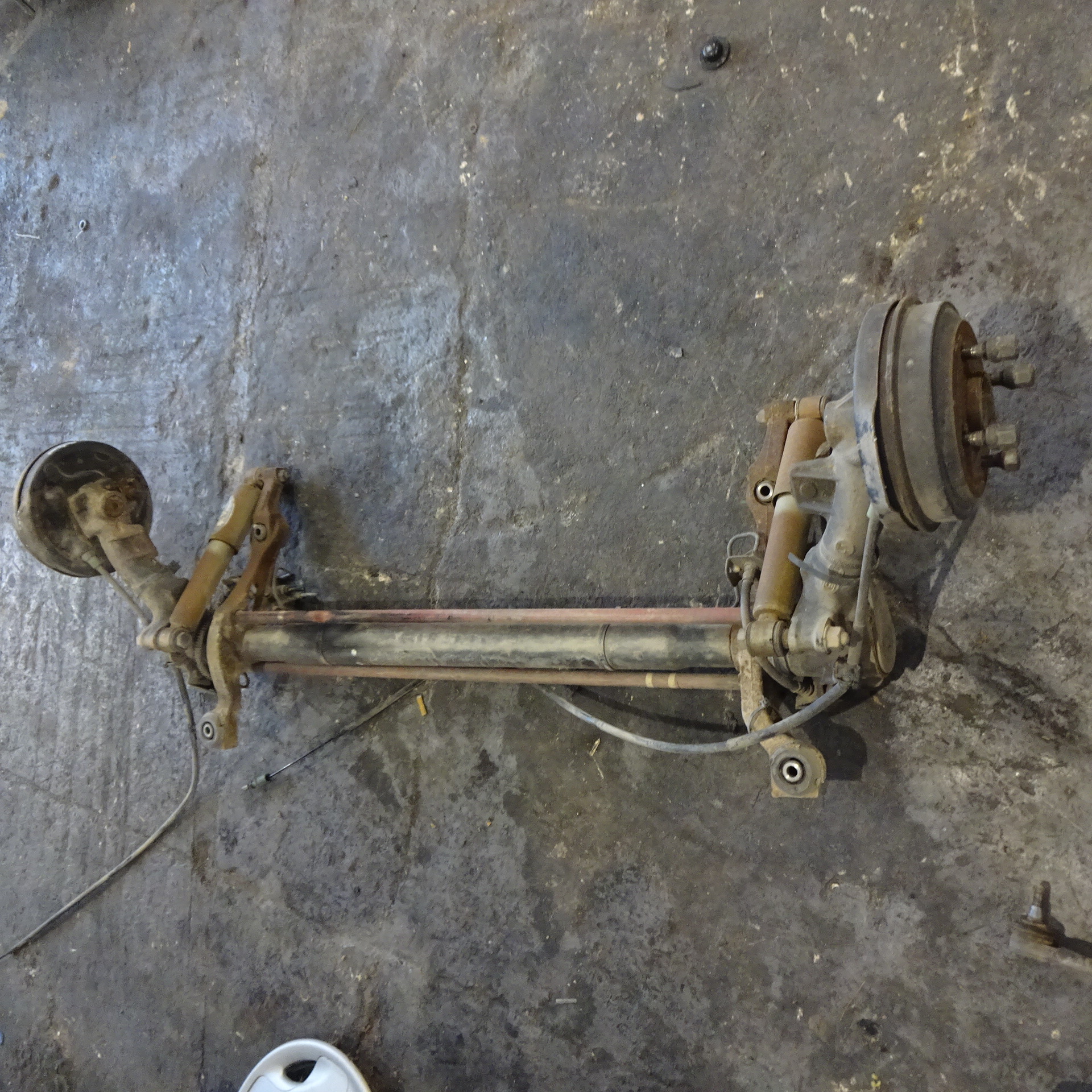 Άξονας Πίσω Citroen Saxo ’97 Προσφορά