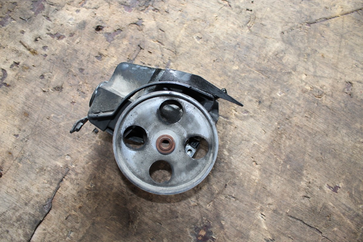 Αντλία Υδραυλικού Τιμονιού Citroen Xsara Picasso ’05 Προσφορά.