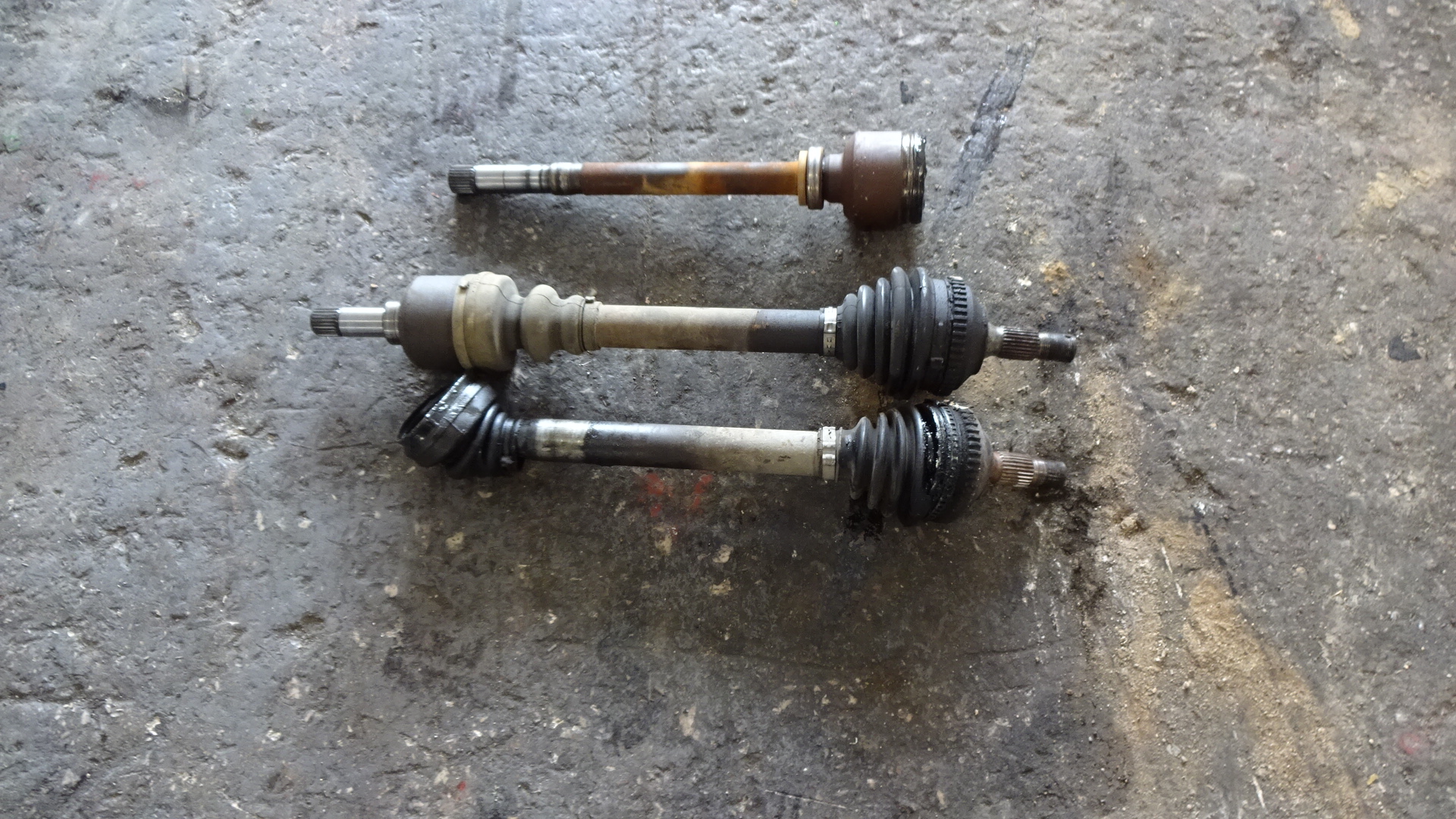 Ημιαξόνιο Αριστερό-Δεξί Peugeot 406 ’00 Προσφορά