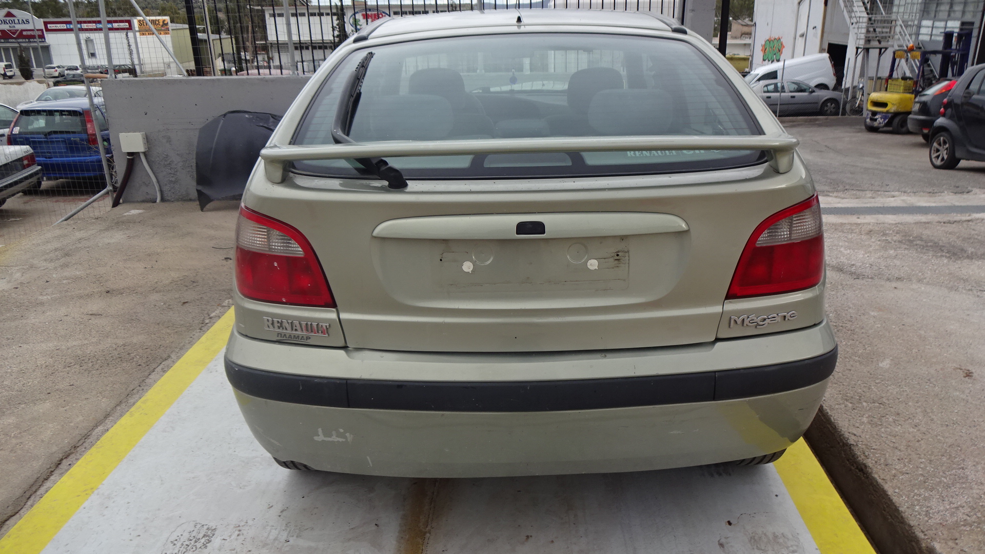 Τζαμόπορτα Renault Megane ’00 Προσφορά.