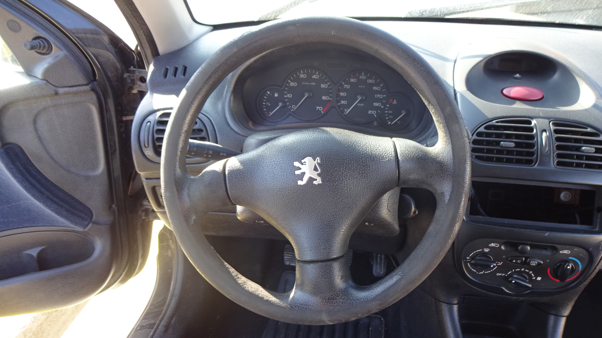 Τιμόνι (Βολάν) Peugeot 206 ’99 Προσφορά.