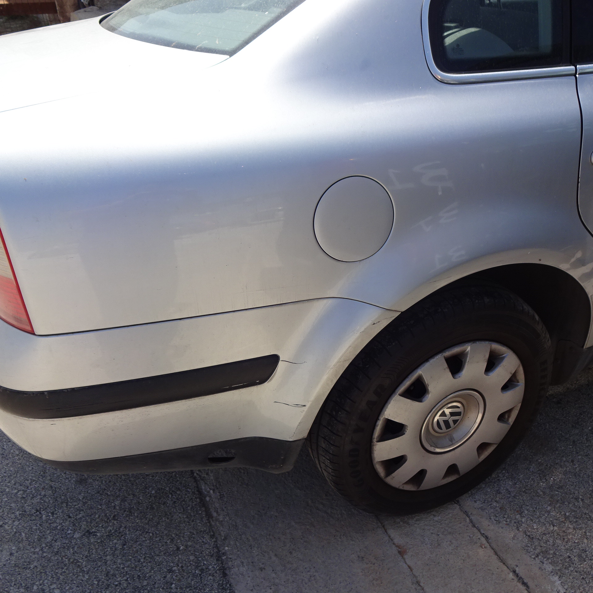 Πορτάκι Ρεζερβουάρ Volkswagen Passat ’04 Προσφορά