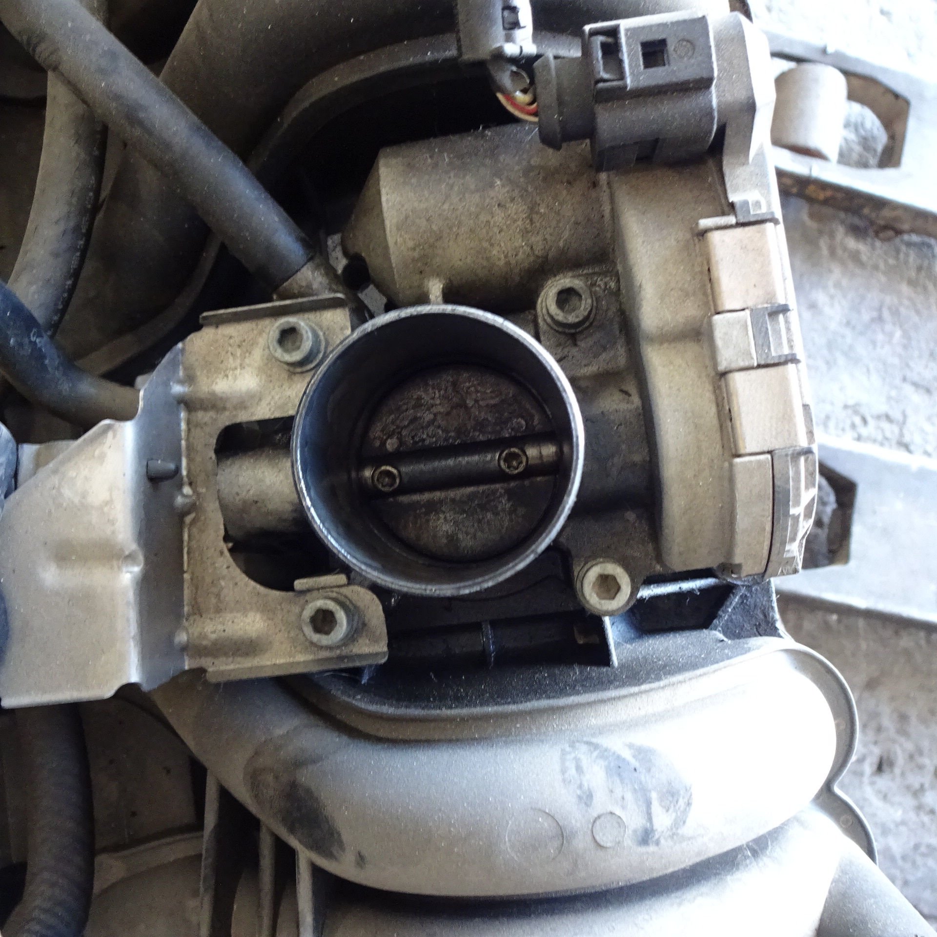 Πεταλούδα Γκαζιού Seat Ibiza ’01 Προσφορά