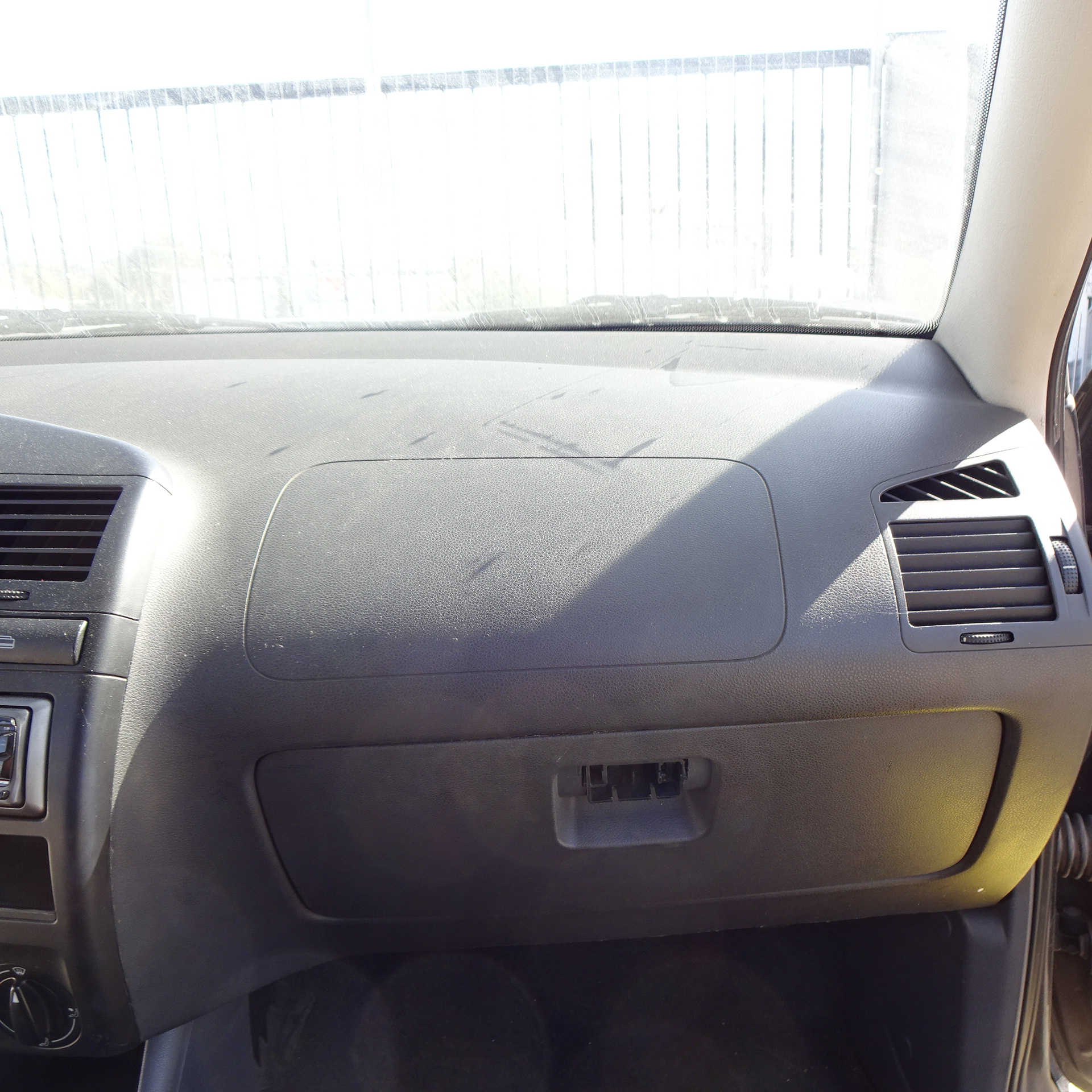 Ντουλαπάκι Seat Ibiza ’02 Προσφορά