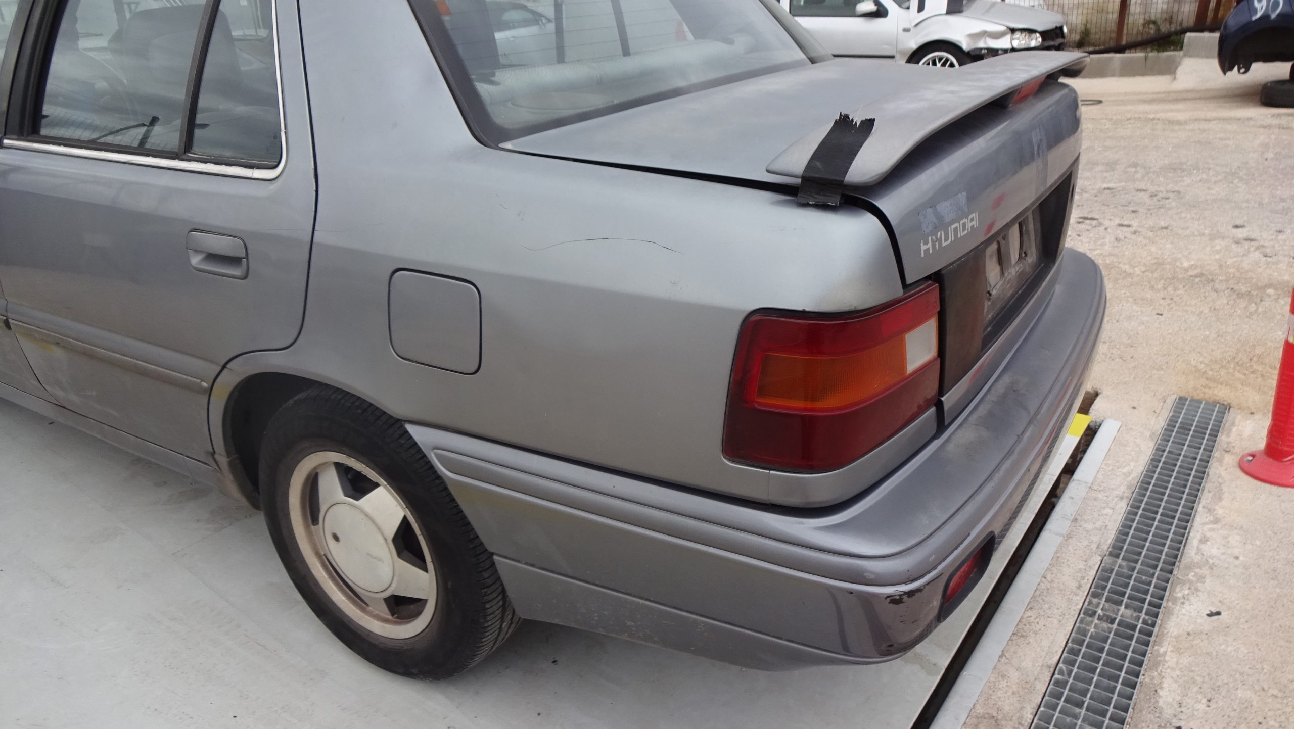 Ποδιά Πίσω Hyundai Excel ’92 Προσφορά