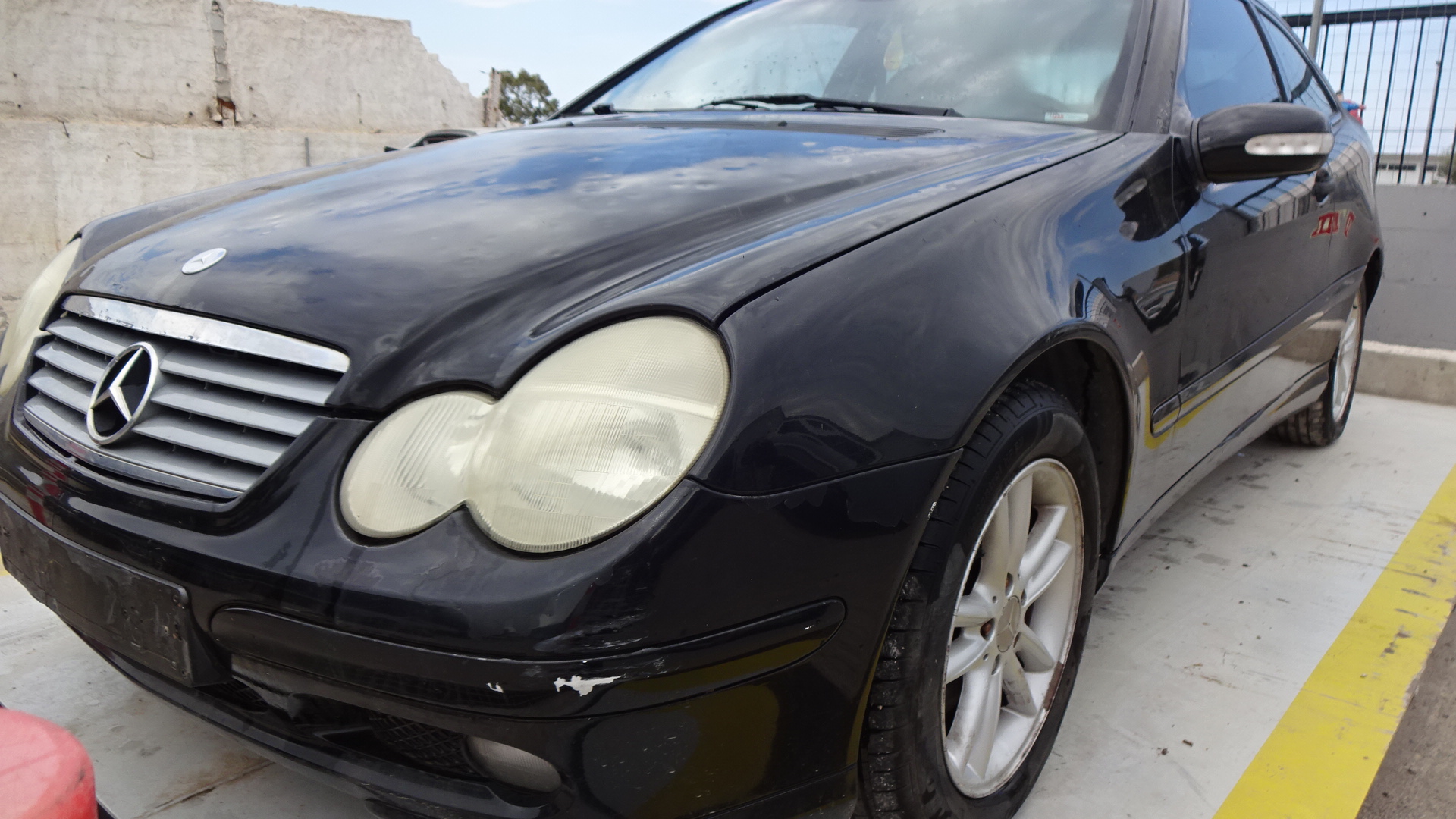 Φτερά Εμπρός Mercedes-Benz C200 W203 SportCoupe ’07 Προσφορά.