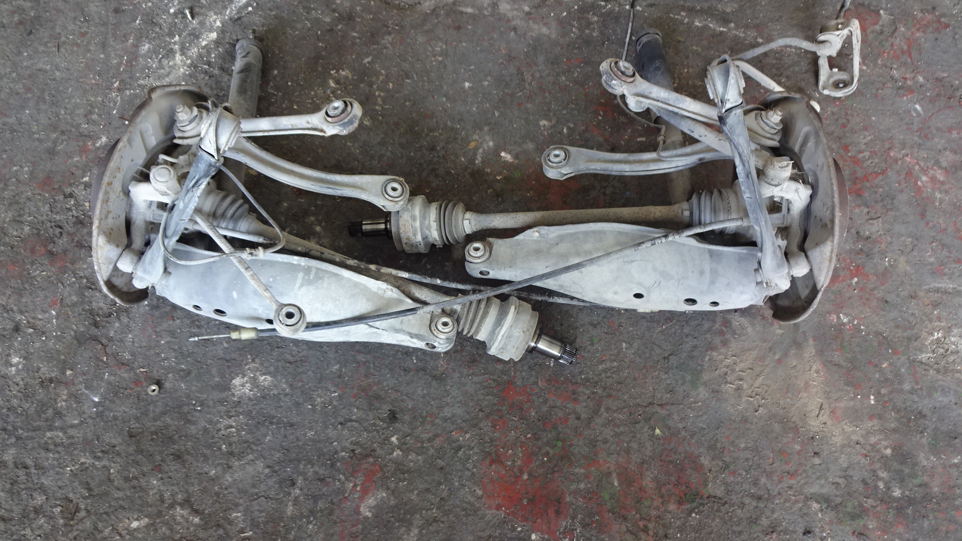 Ημιαξόνιο Αριστερό-Δεξί Mercedes-Benz C200 W203 SportCoupe ’07 Προσφορά.