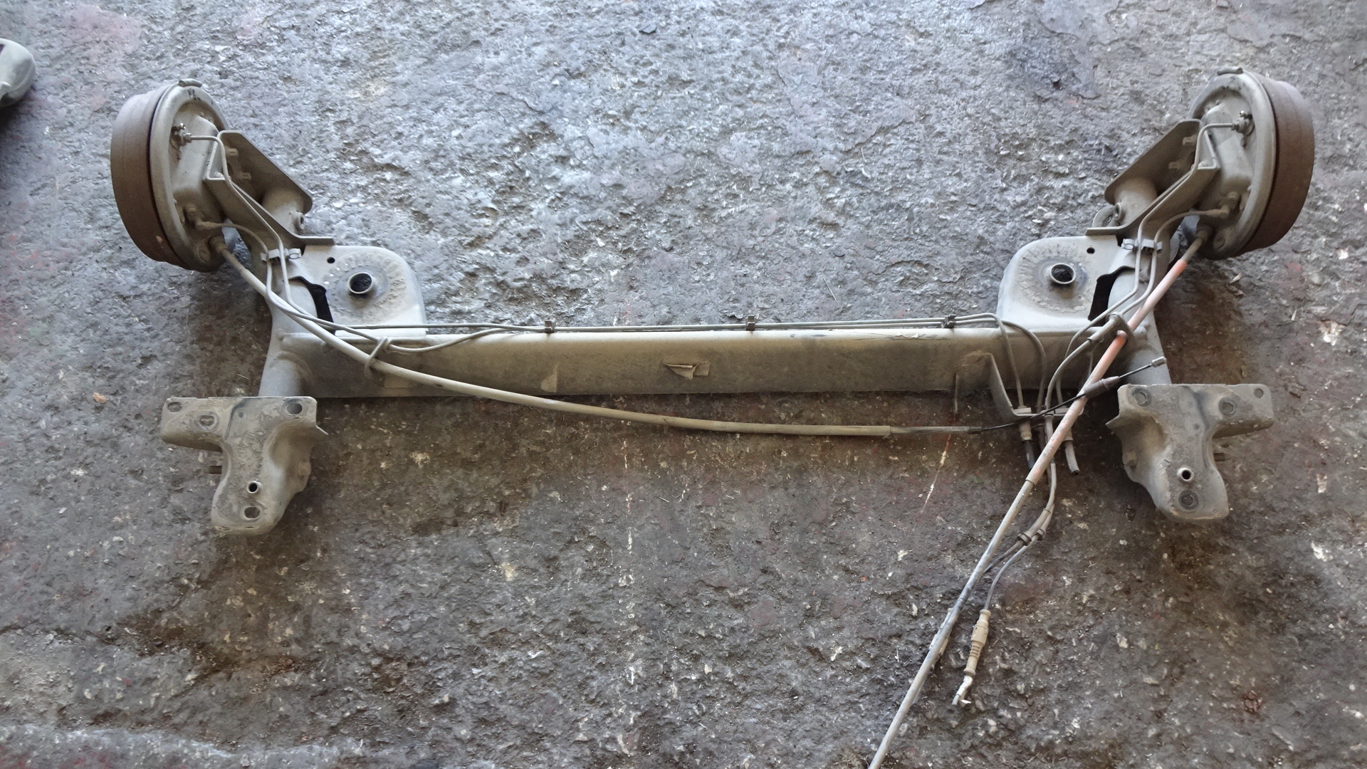 Άξονας πίσω Renault Clio ’04 Προσφορά.