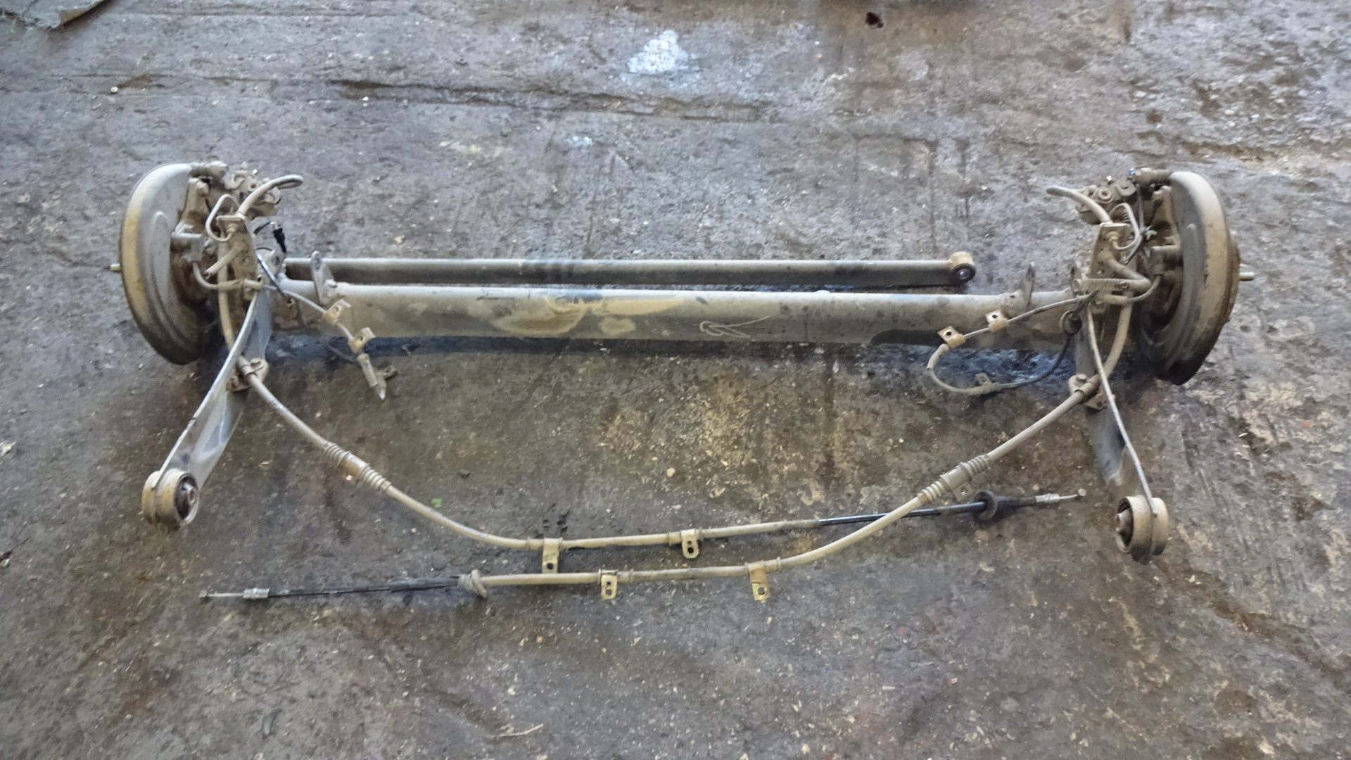 Άξονας Πίσω Hyundai Lantra ’99 Προσφορά